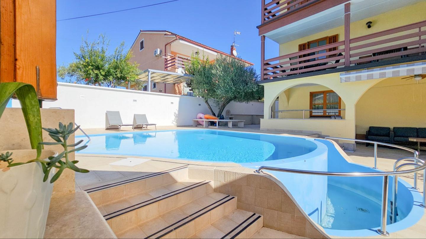 Studio für 2–3 Personen mit Pool