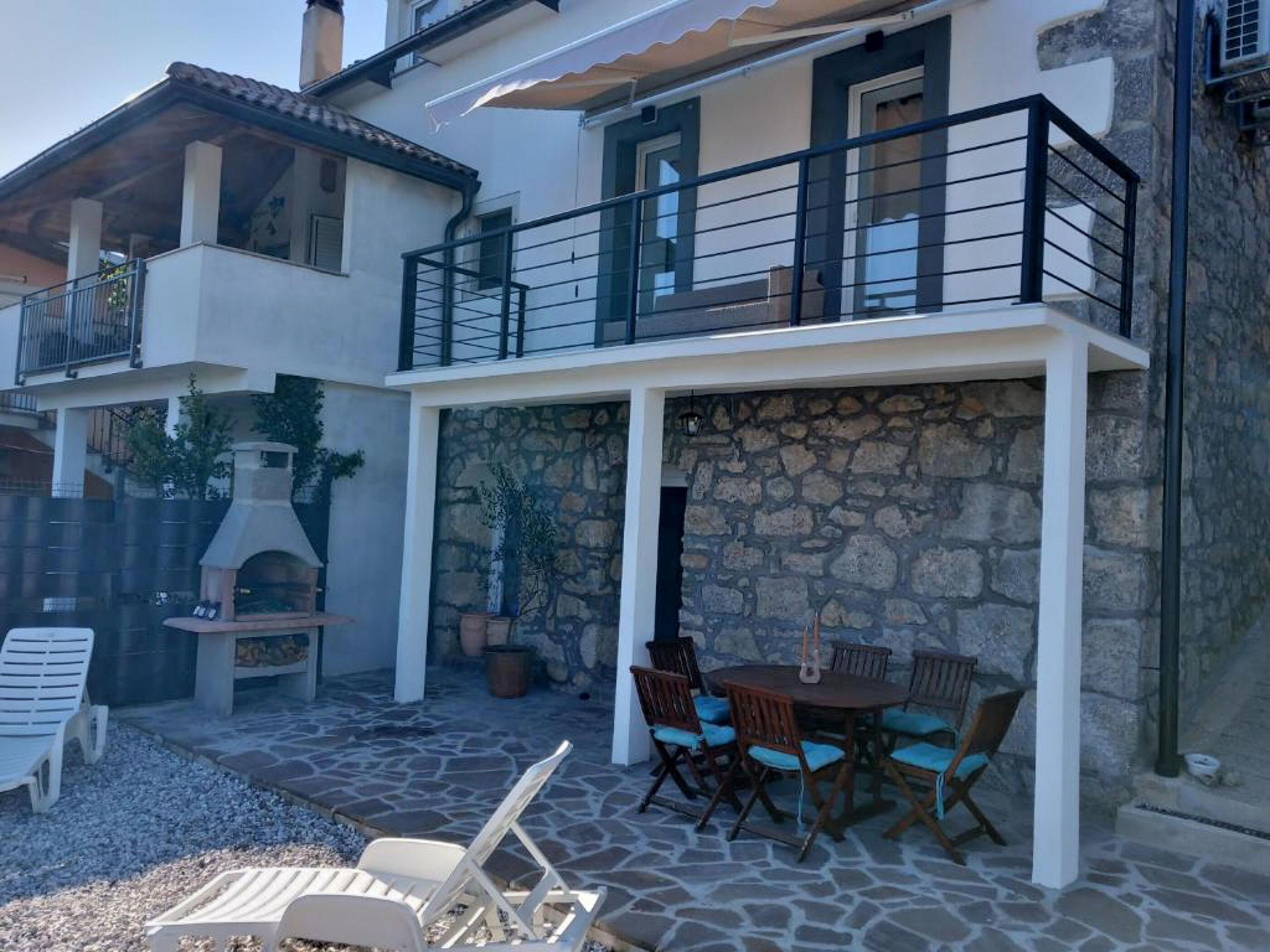 Haus in Icici mit Klima, Meerblick, Internet