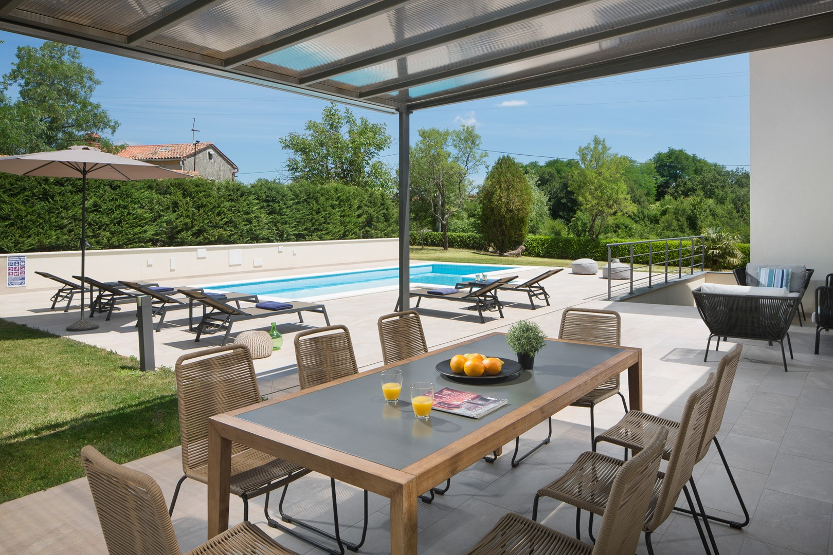 Edles Ferienhaus in Labin mit Sat-TV, Klimaanlage und Swimmingpool