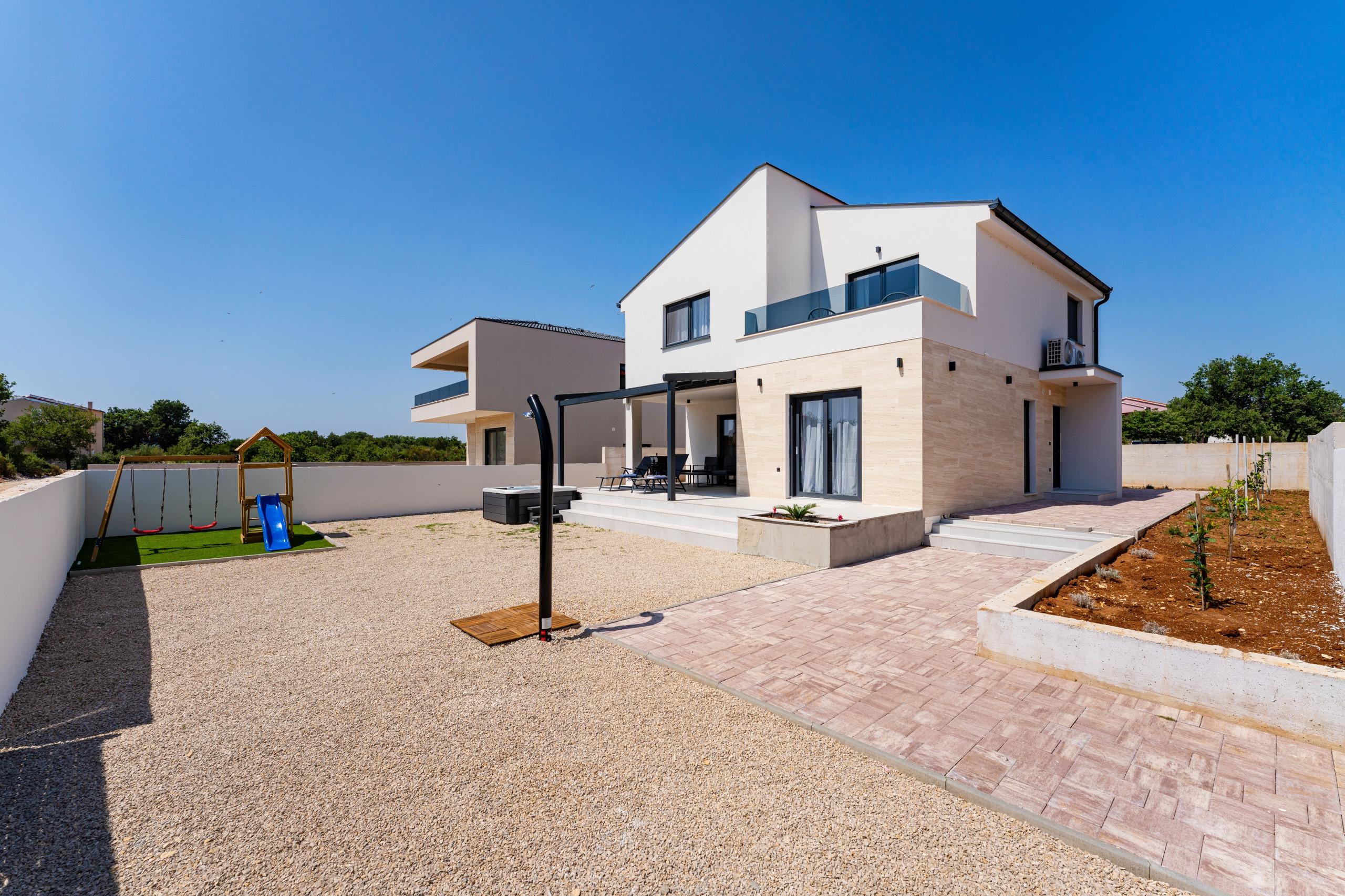 Luxuriöses Ferienhaus mit Klimaanlage, Internet und Grill