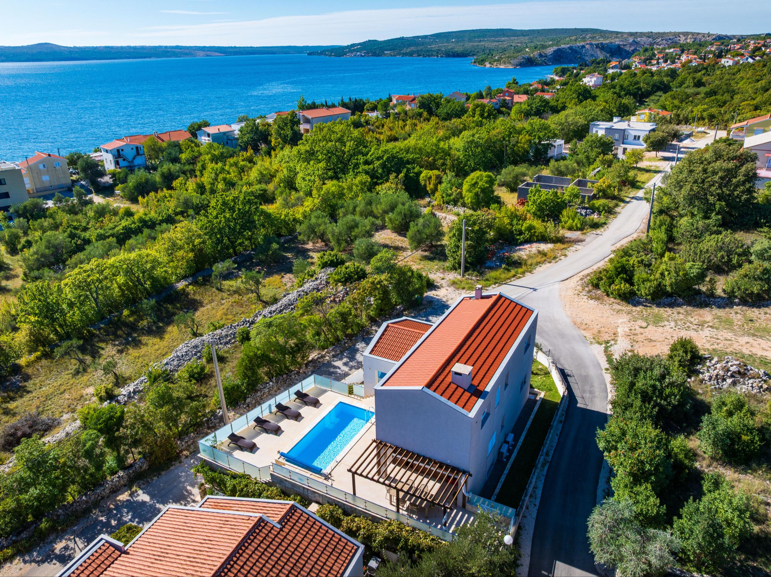 Luxuriöses Traum-Ferienhaus in Maslenica, 100 m zum Meer, Meerblick