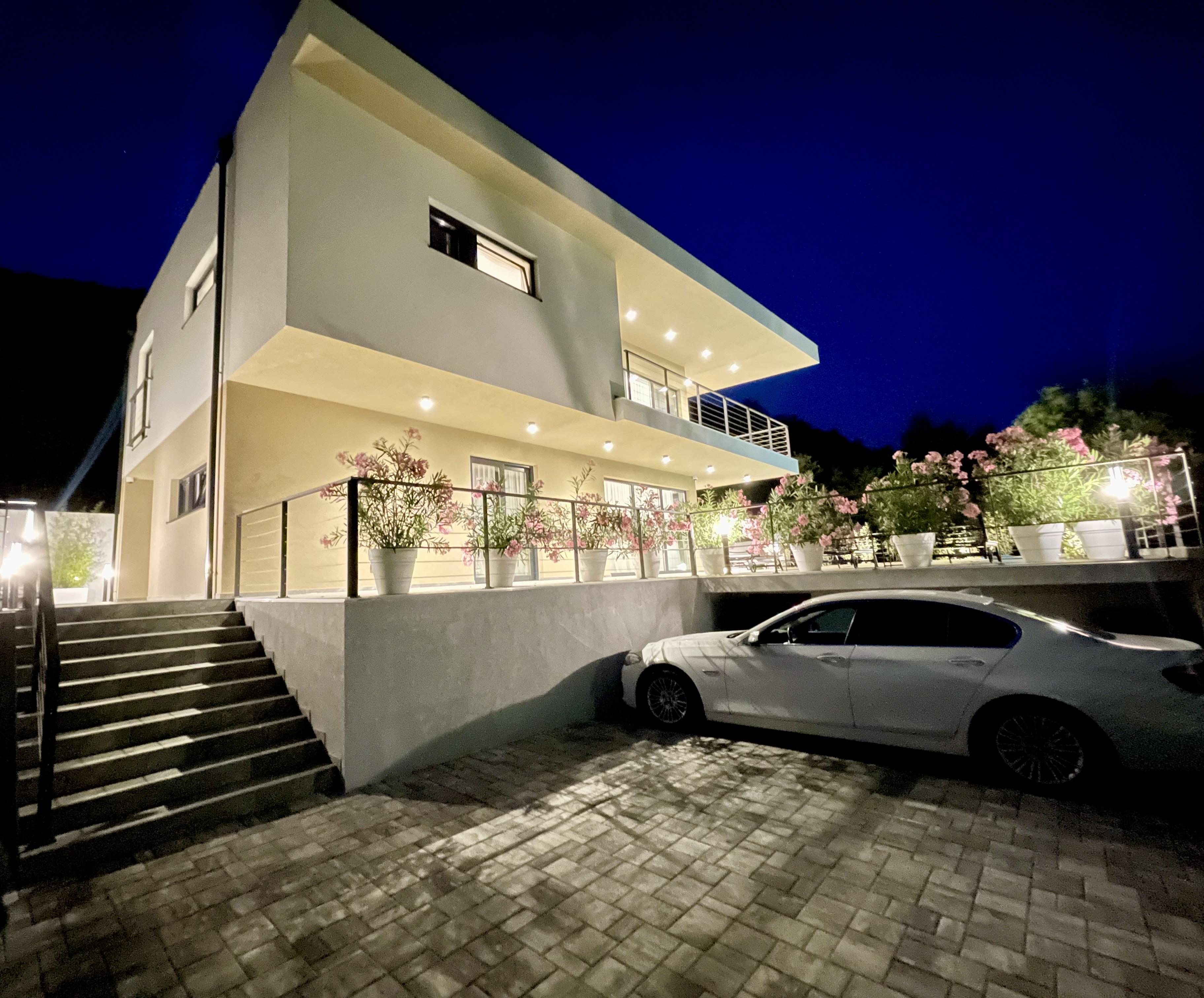 Luxuriöses Ferienhaus in Moscenicka Draga mit Swimmingpool und Sat-TV
