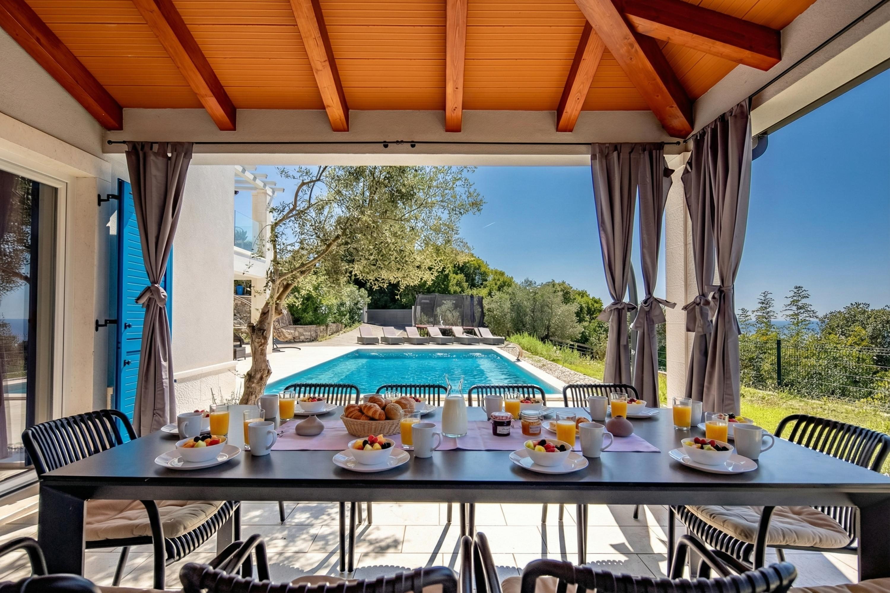 Traum-Ferienhaus mit Swimmingpool in Viškovići bei Labin 