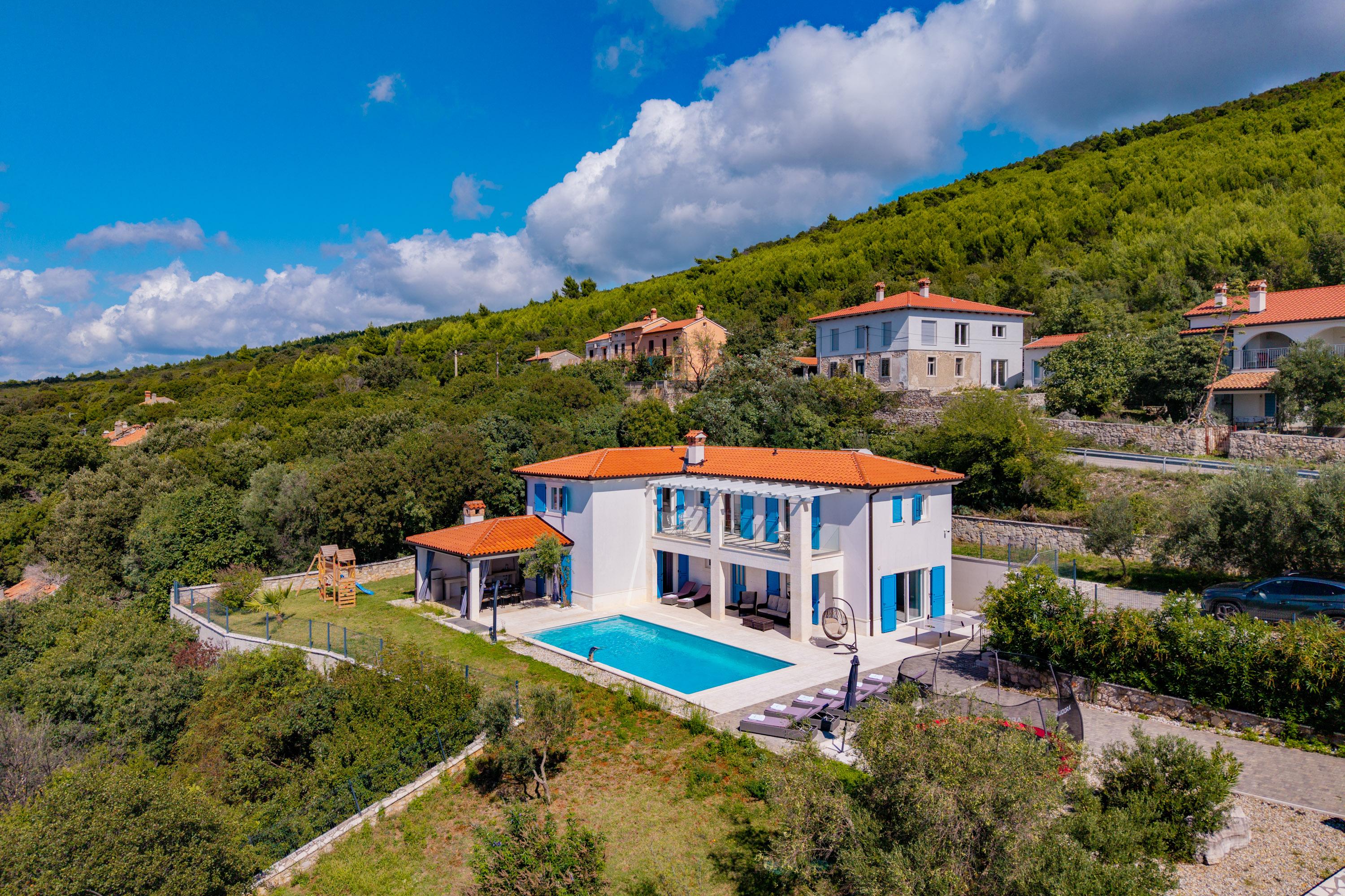 Traum-Ferienhaus mit Swimmingpool in Viškovići bei Labin 