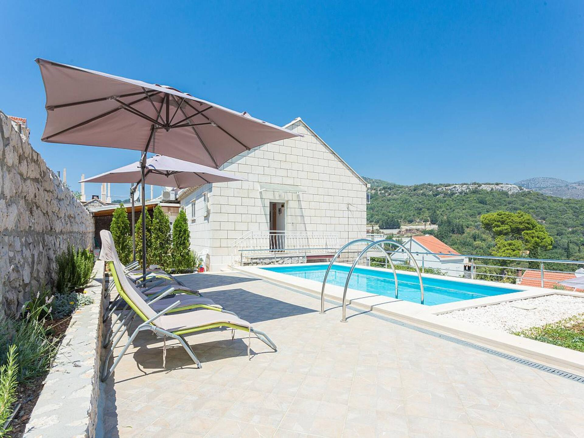 Studio mit Pool & Grill in Zaton