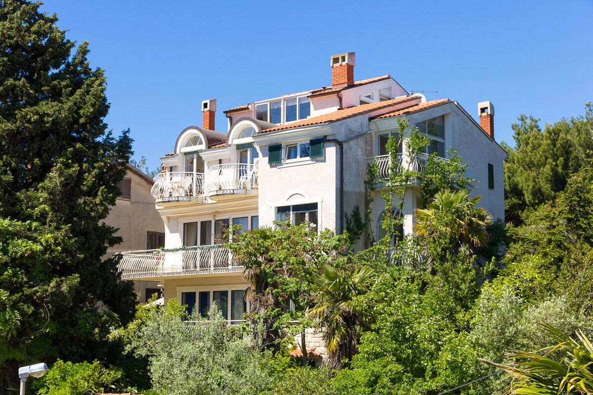 Dachgeschoß-Fewo in Pula mit Klima, Internet