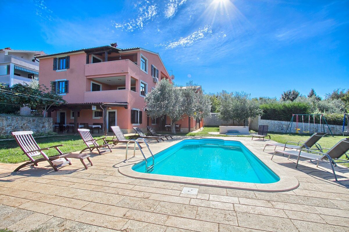 Apartment mit Klima, Internet, Grill & Gemeinschaftspool