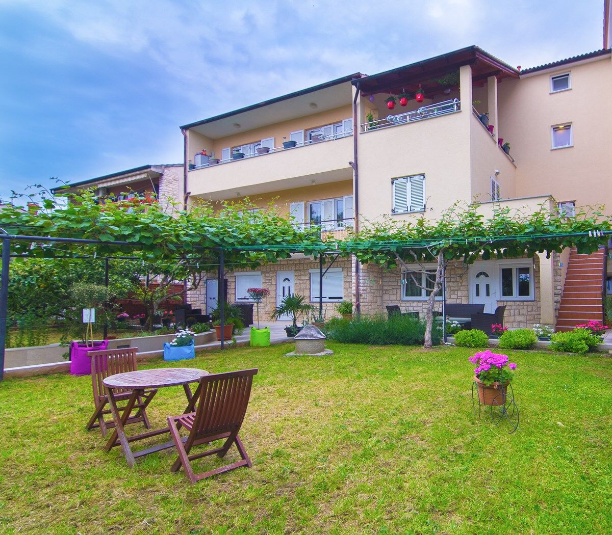 Apartment in Pula mit Klima, Internet / nur 100 m zum Strand