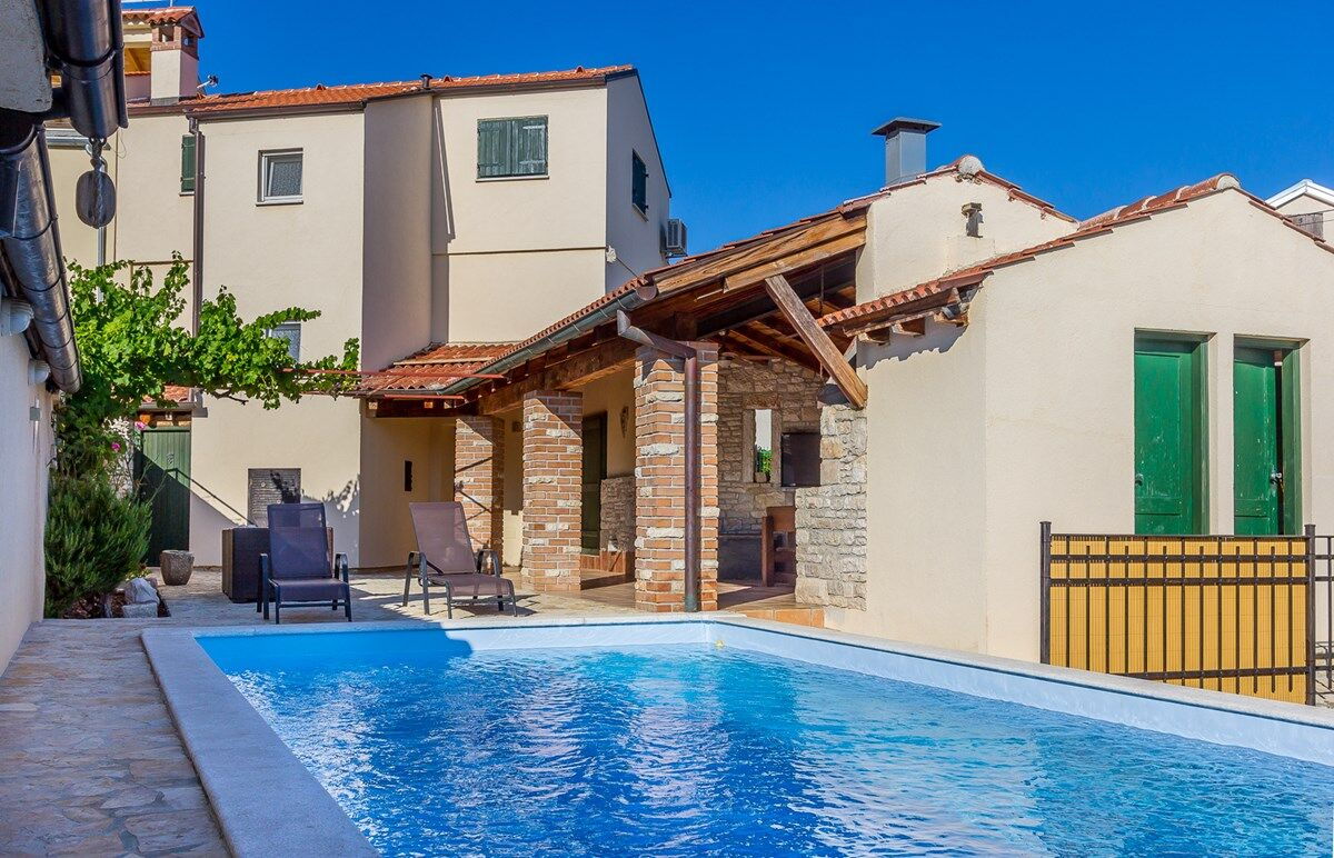 Fereinhaus mit Pool in Medulin mit Klima, Internet, Grill
