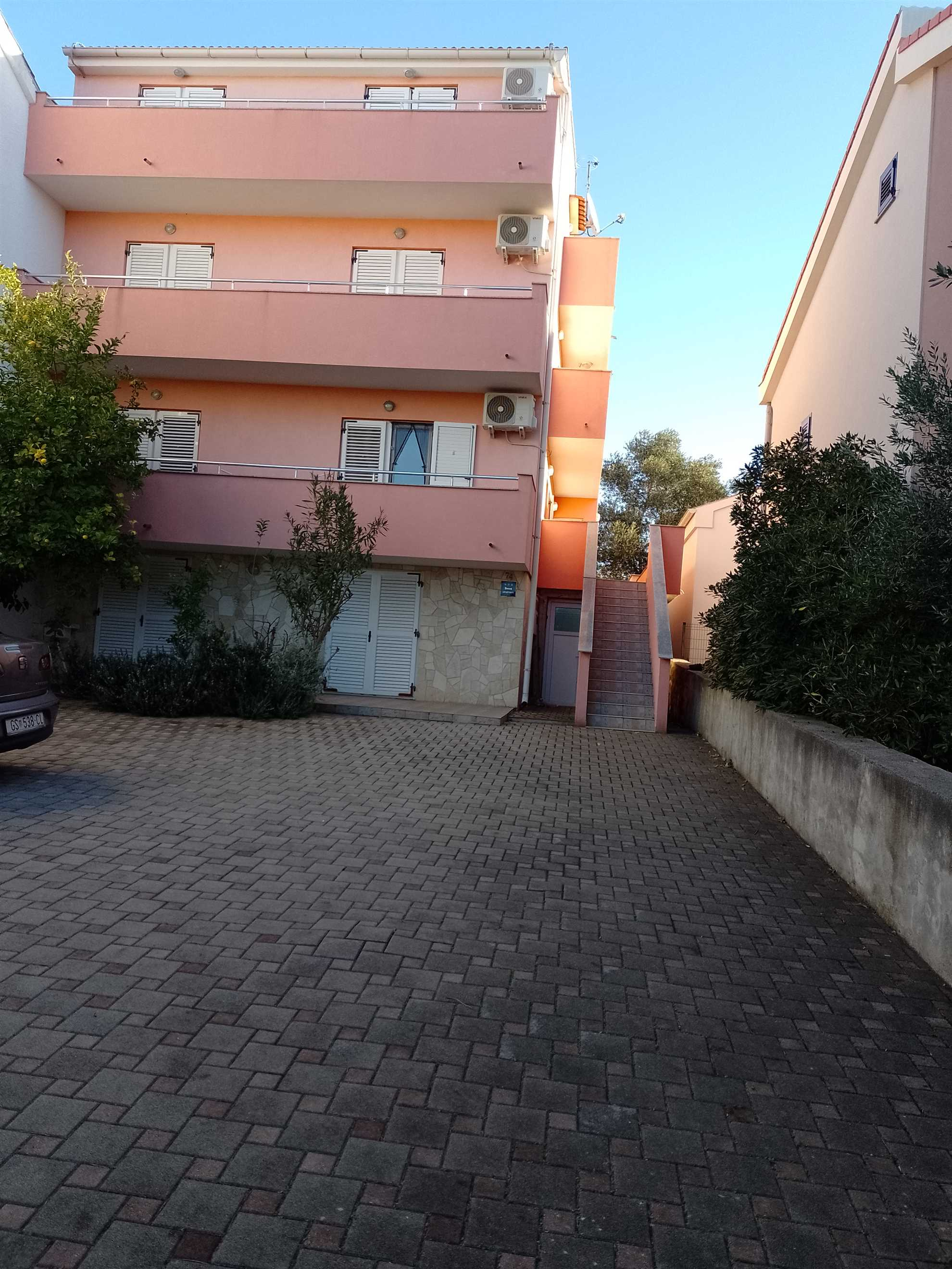 Sonnige Ferienwohnung in Novalja auf Pag, Klimaanlage und Internet