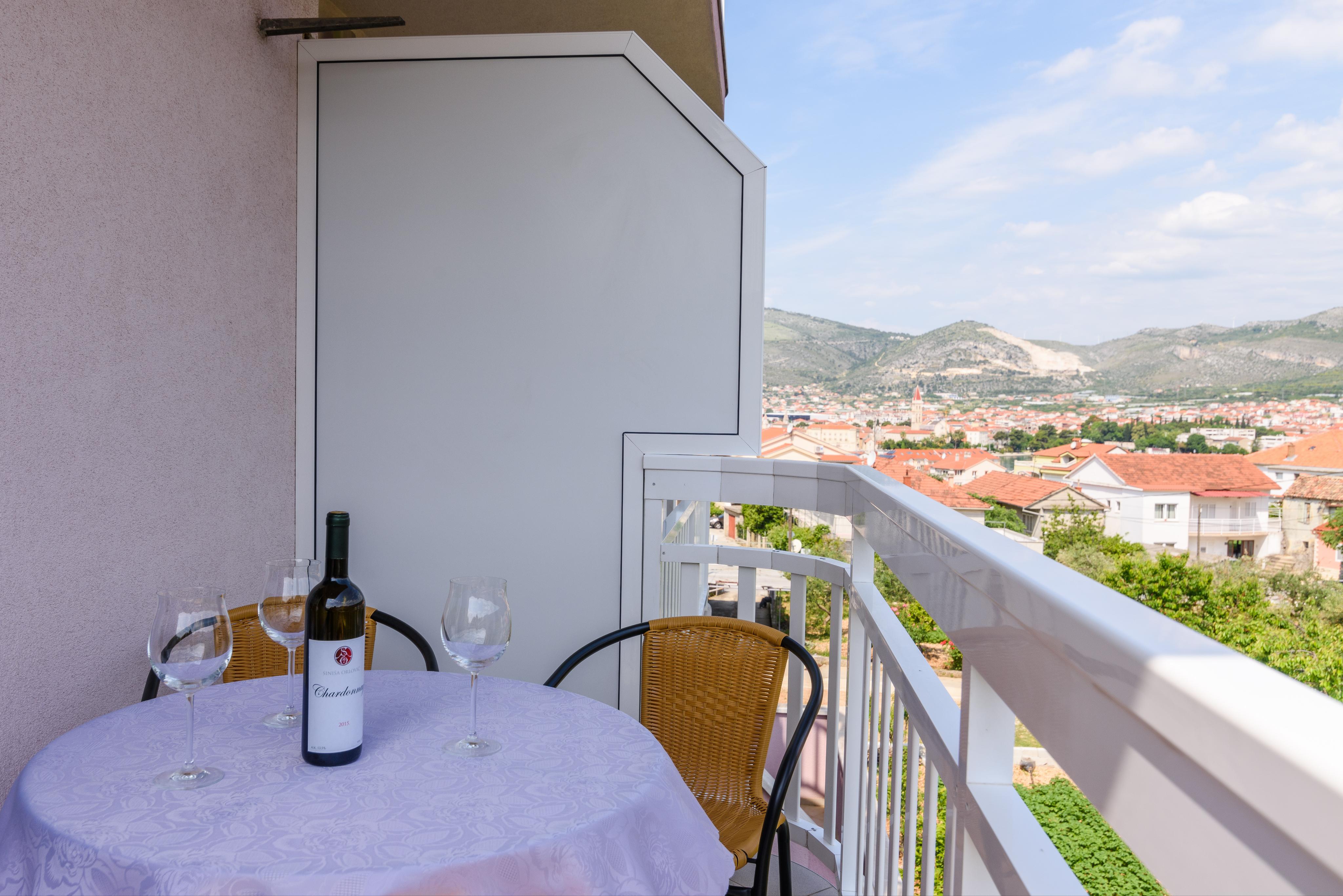 Studio-Apartment mit Balkon