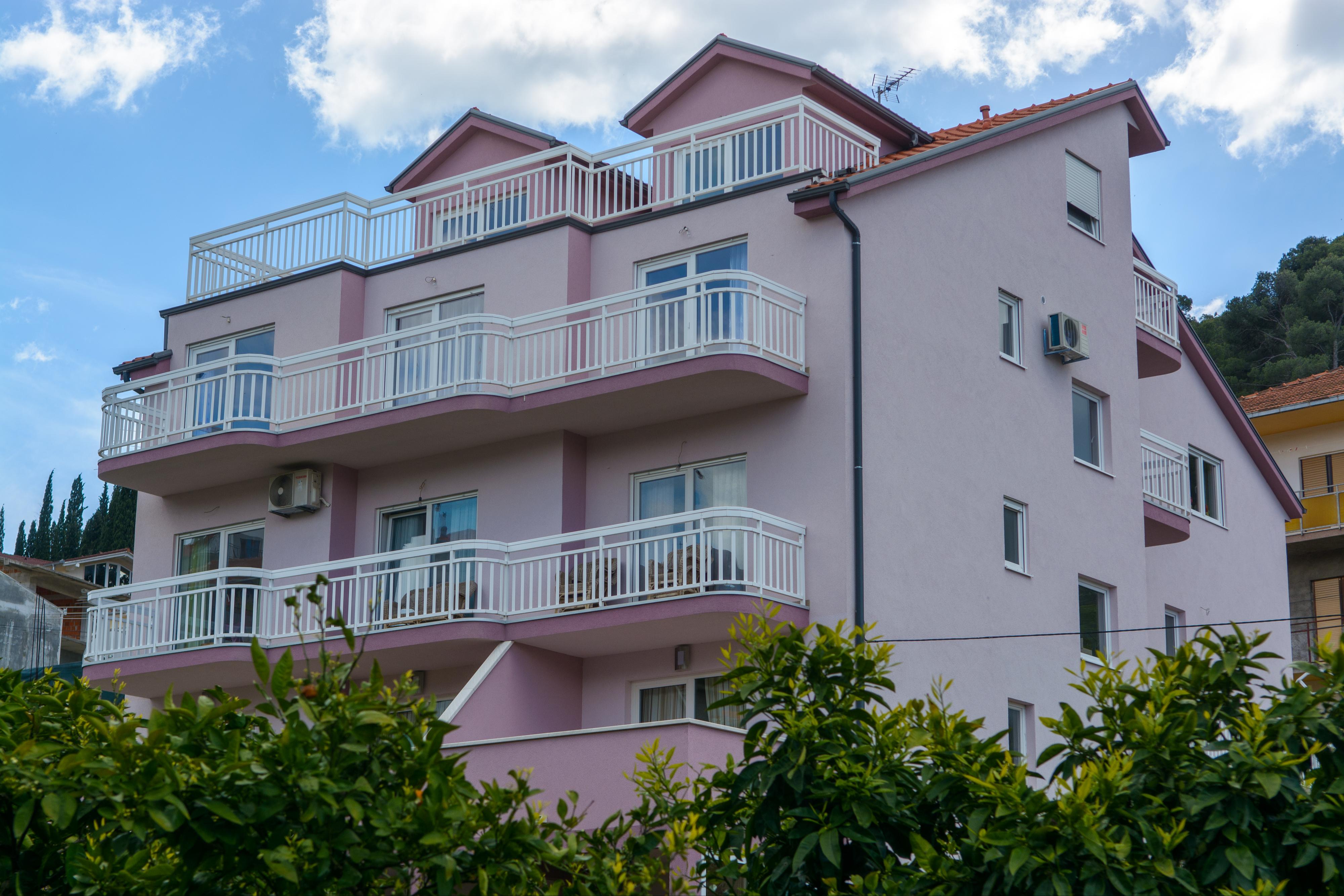 Studio-Apartment mit Balkonen und Meerblick