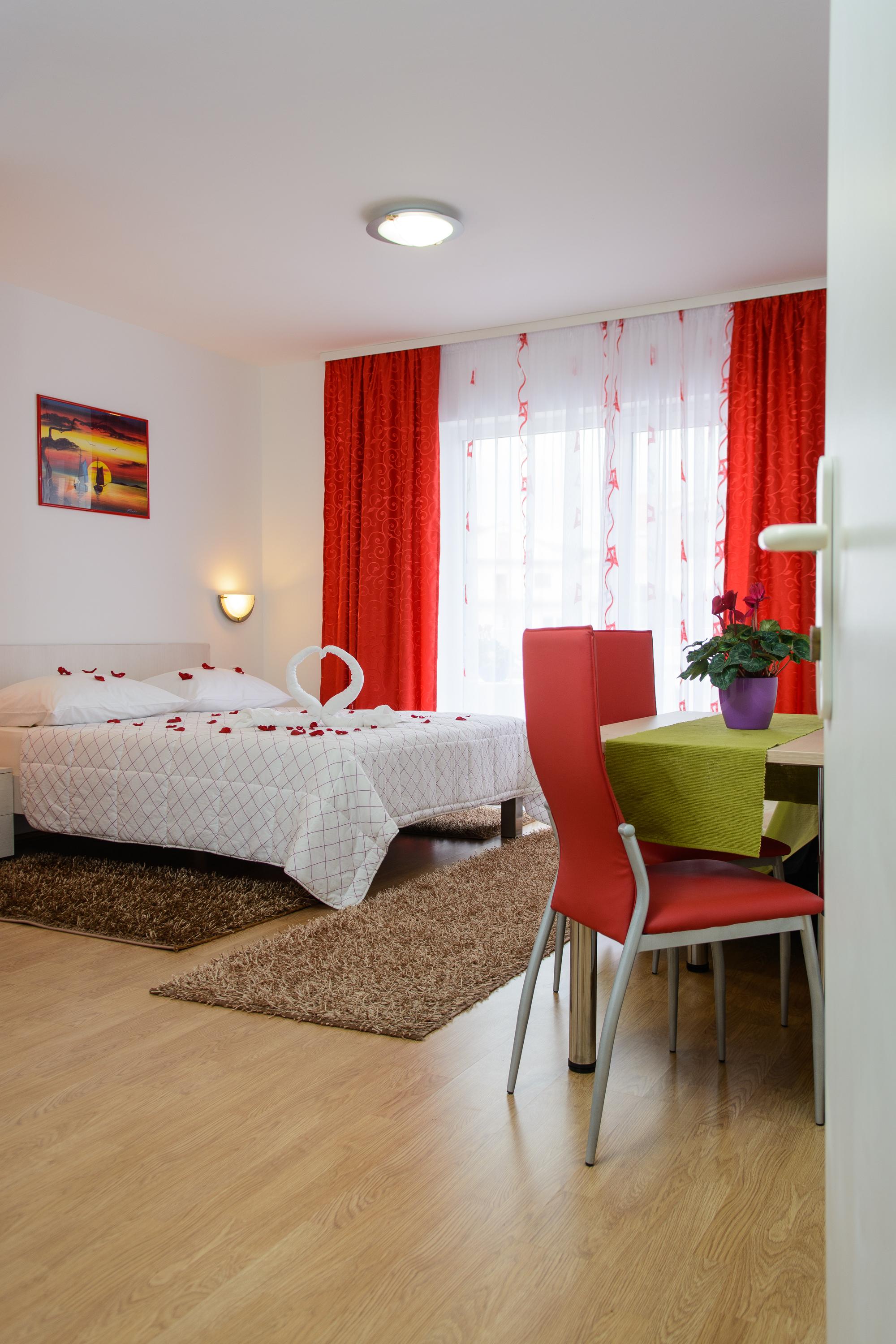 Studio-Apartment mit Balkonen und Meerblick