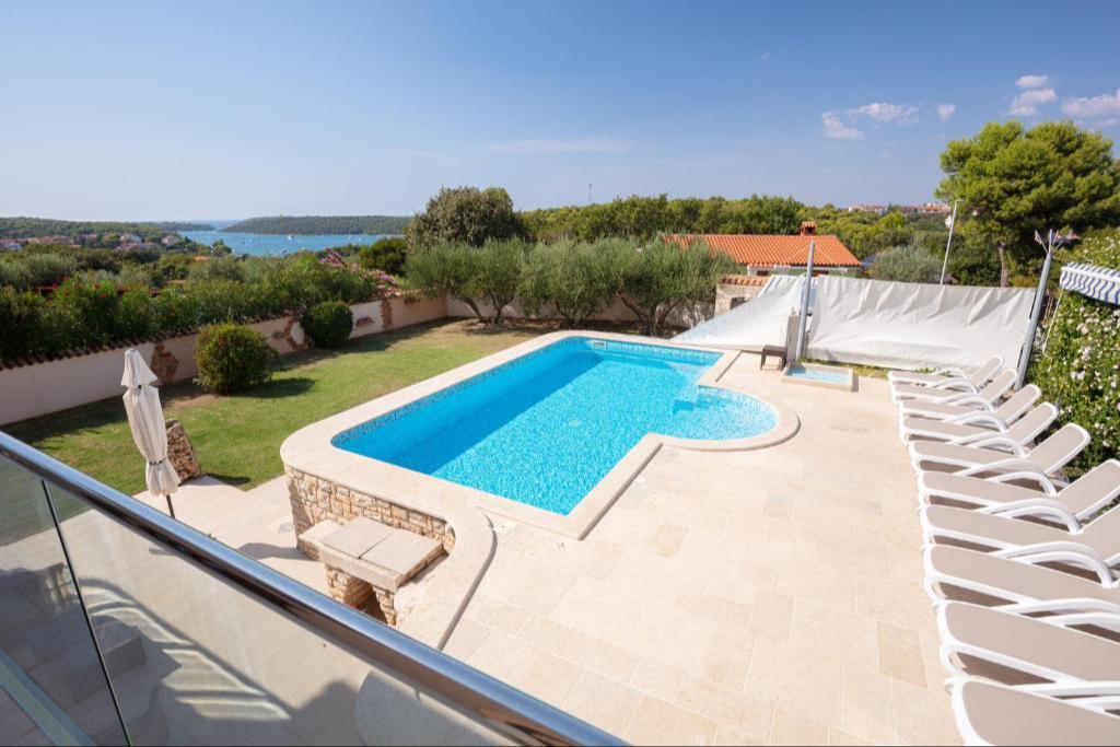 Exklusive privatvilla mit Pool, Wellness & Meerblick in Banjole