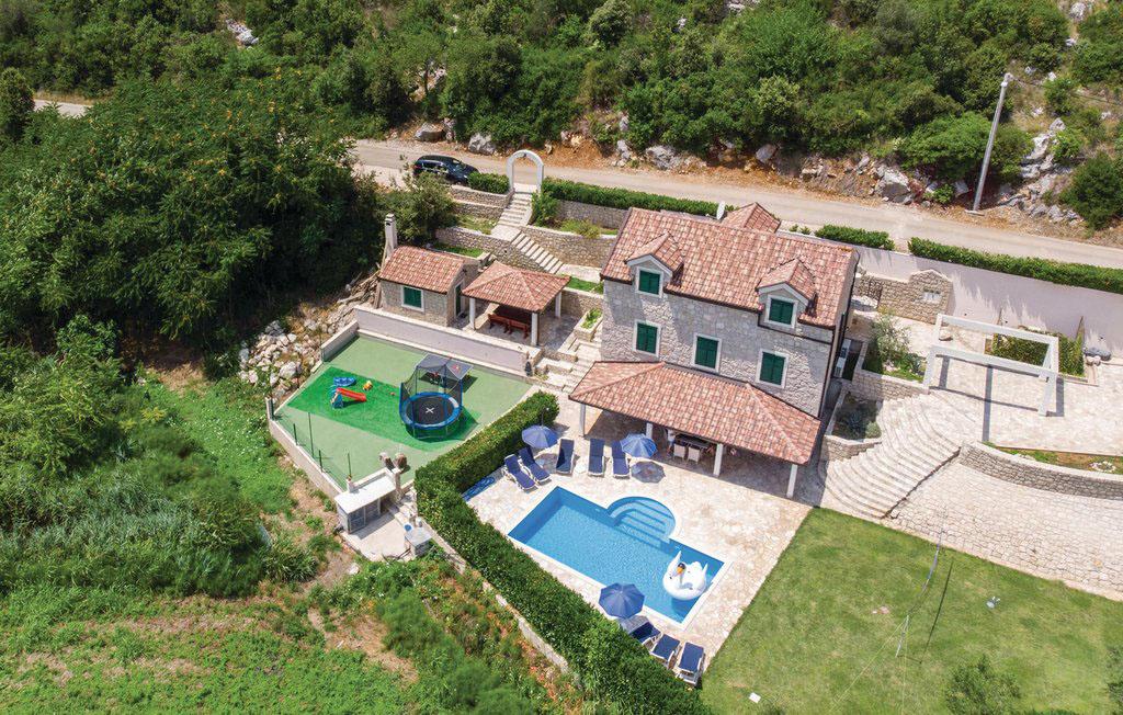 Villa im Herzen der Neretva-Mündung