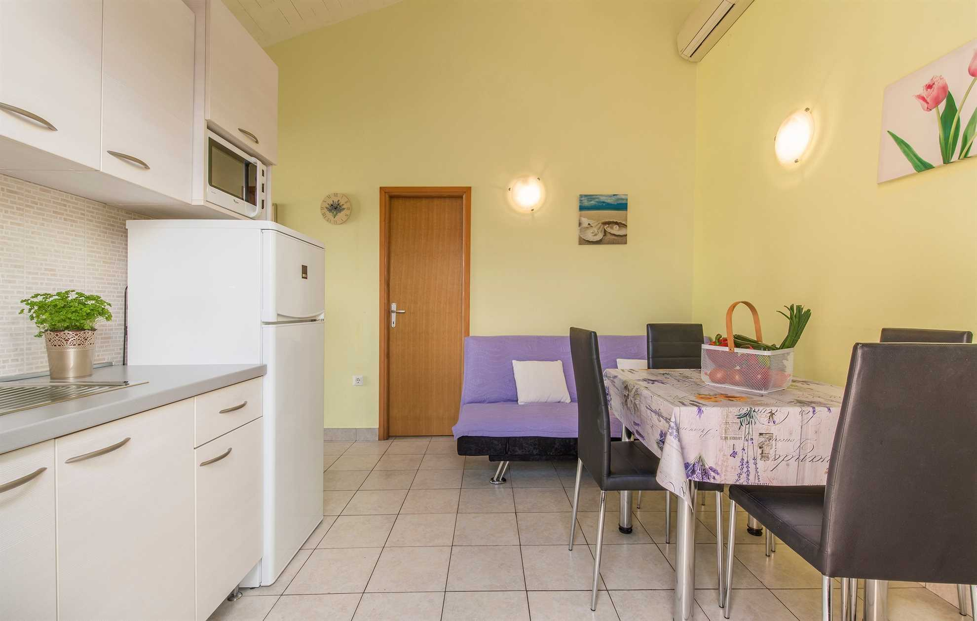Wohnung mit Pool, Klima, Sat-TV, Internet, Grill und Gart