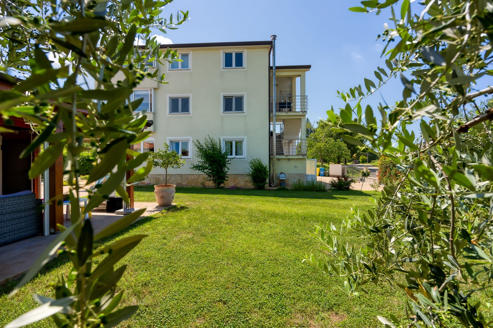 Ferienunterkunft mit Klima, Sat-Tv, WLAN in Stranici 