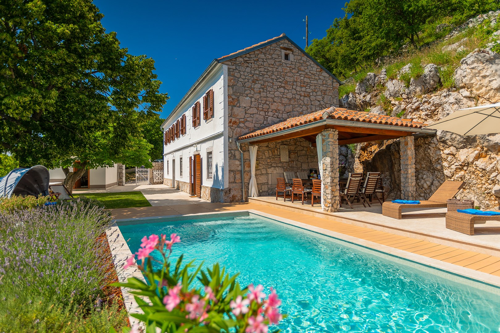Wunderschöne Villa mit privatem Pool