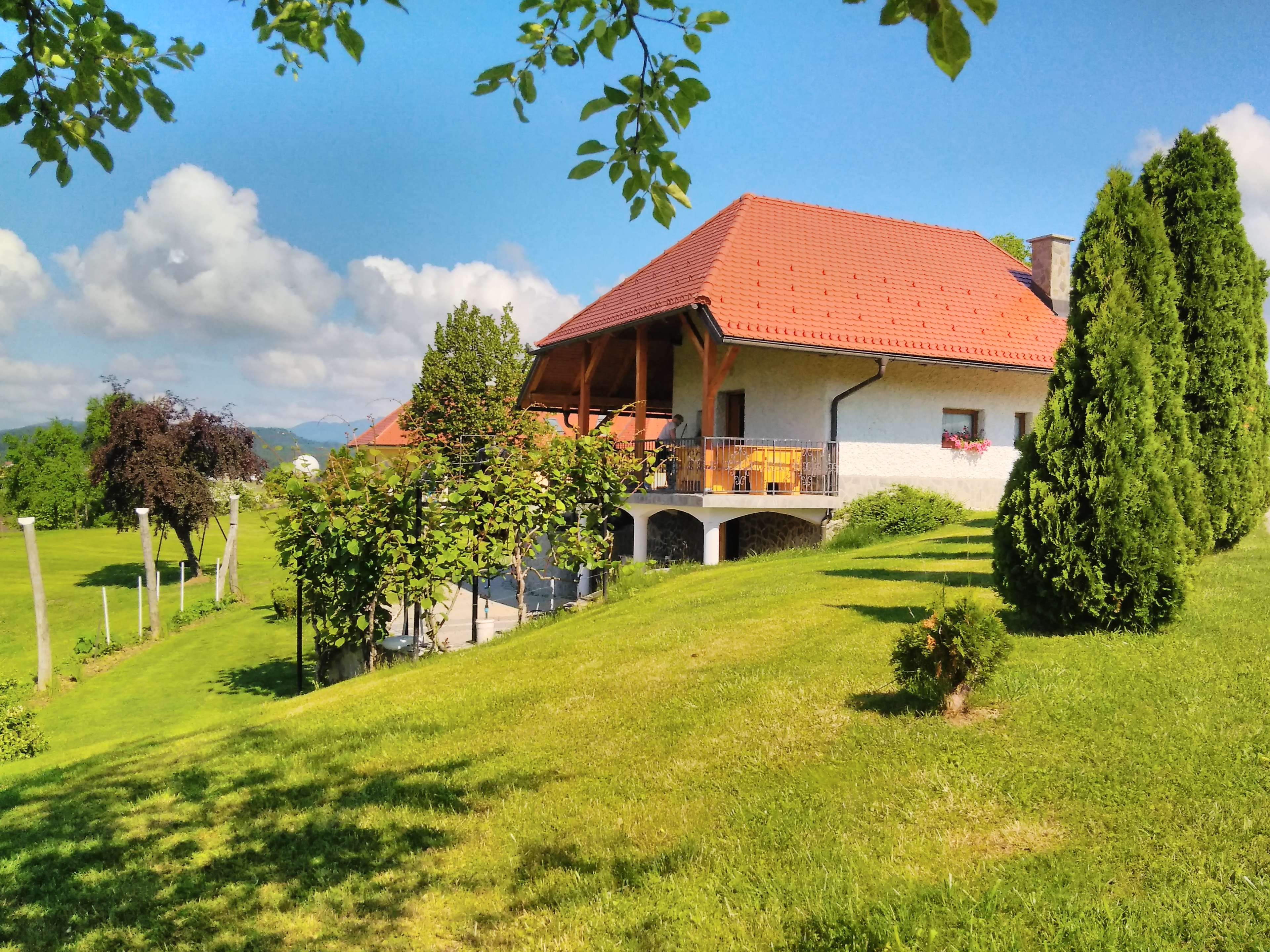 Familienfreundliches Haus mit Garten, Klima und WLAN in ruhiger Lage