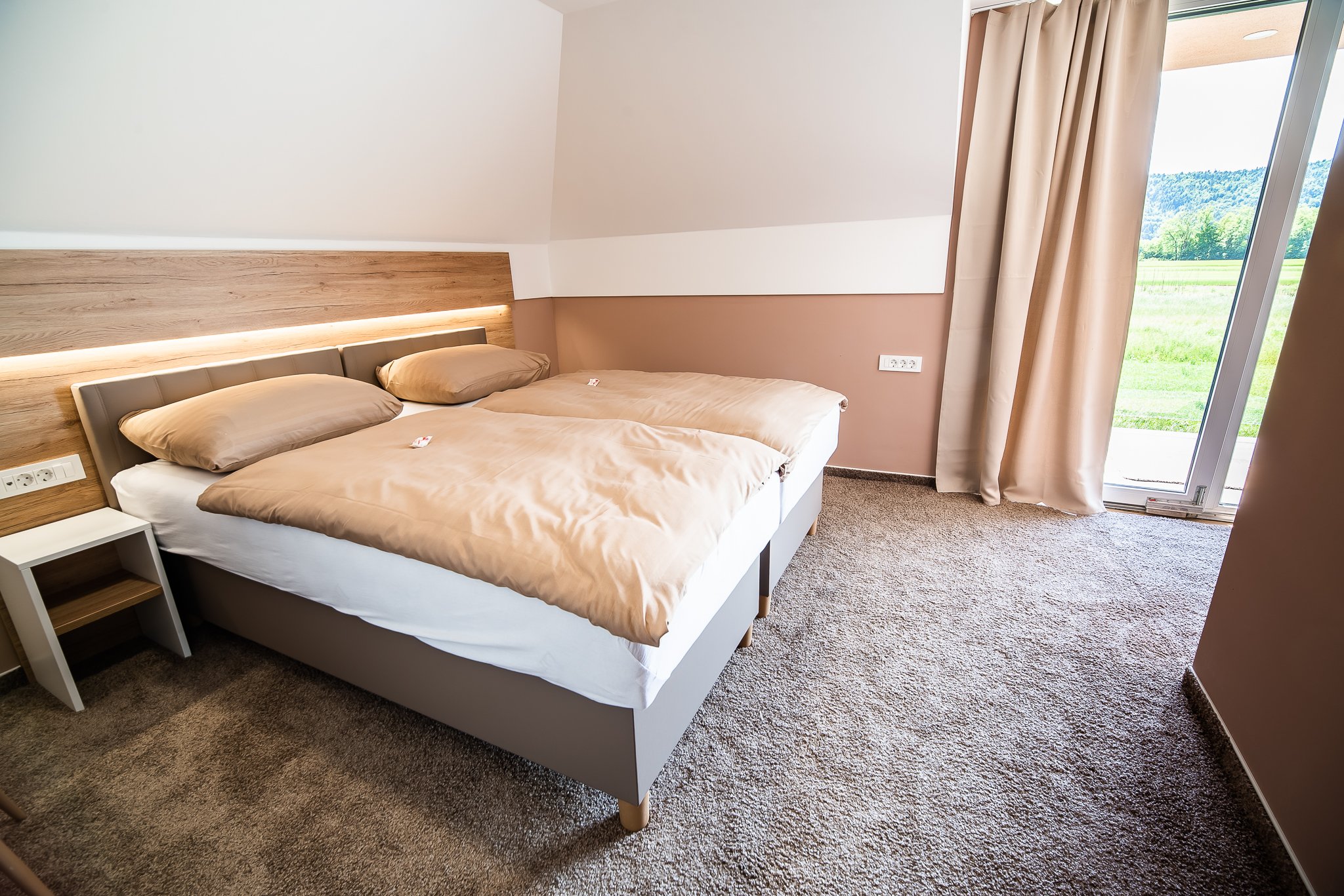 Klimatisiertes Twin-Zimmer mit Gartenmitbenutzung in Brest