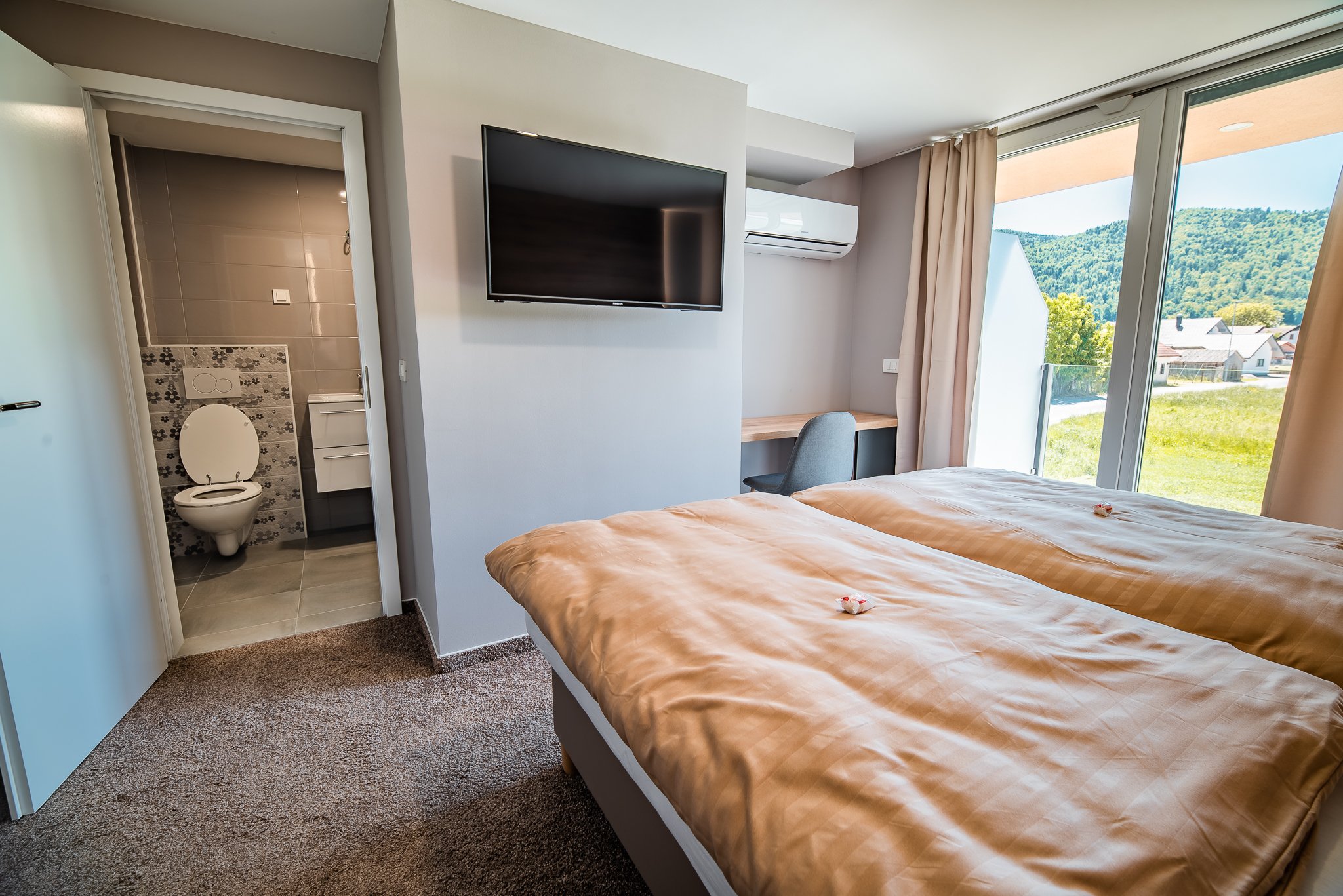 Klimatisiertes Twin-Zimmer mit Gartenmitbenutzung in Brest
