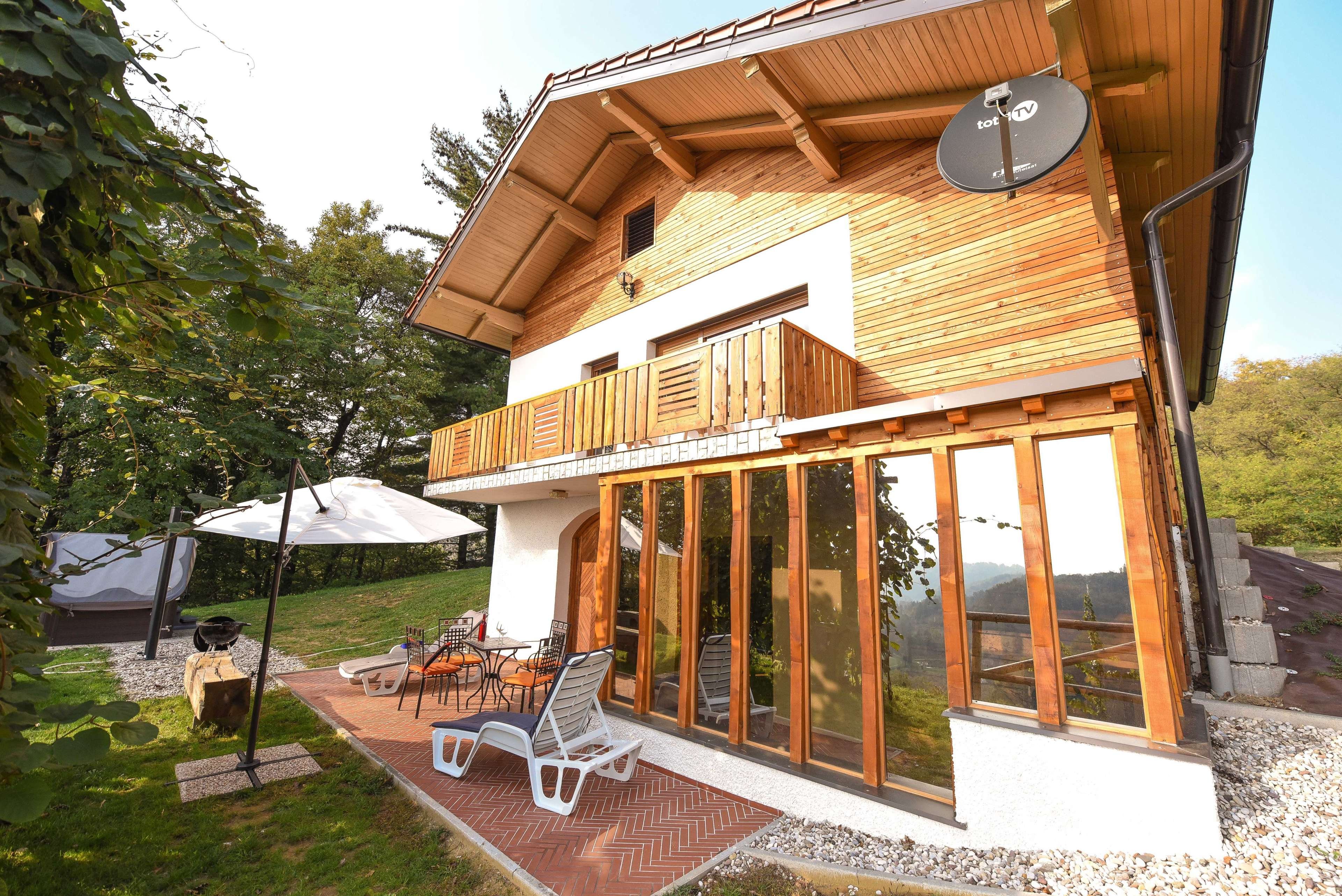 Ferienhaus in Pišece mit privater Sauna und Außen-Whirlpool