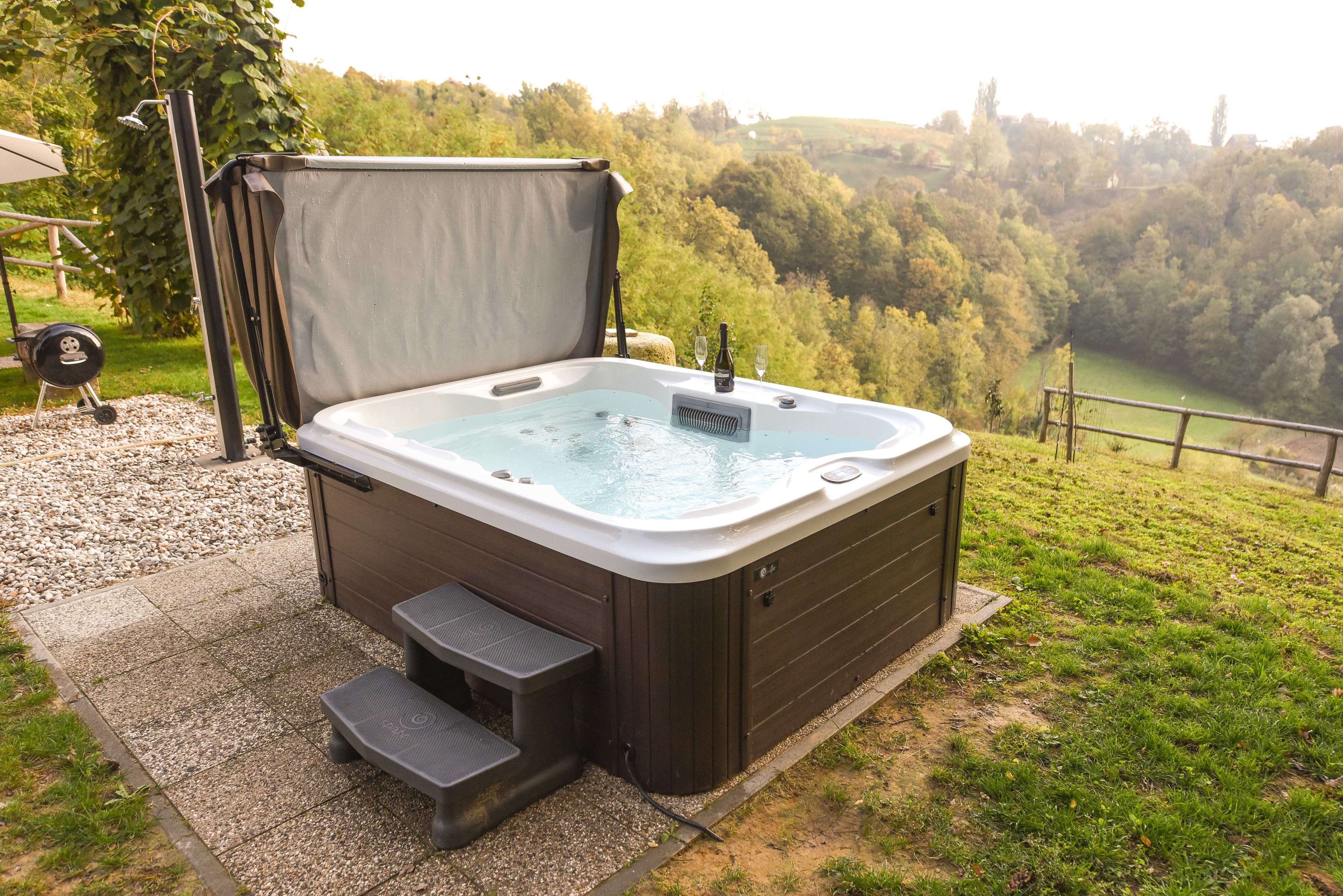 Ferienhaus in Pišece mit privater Sauna und Außen-Whirlpool