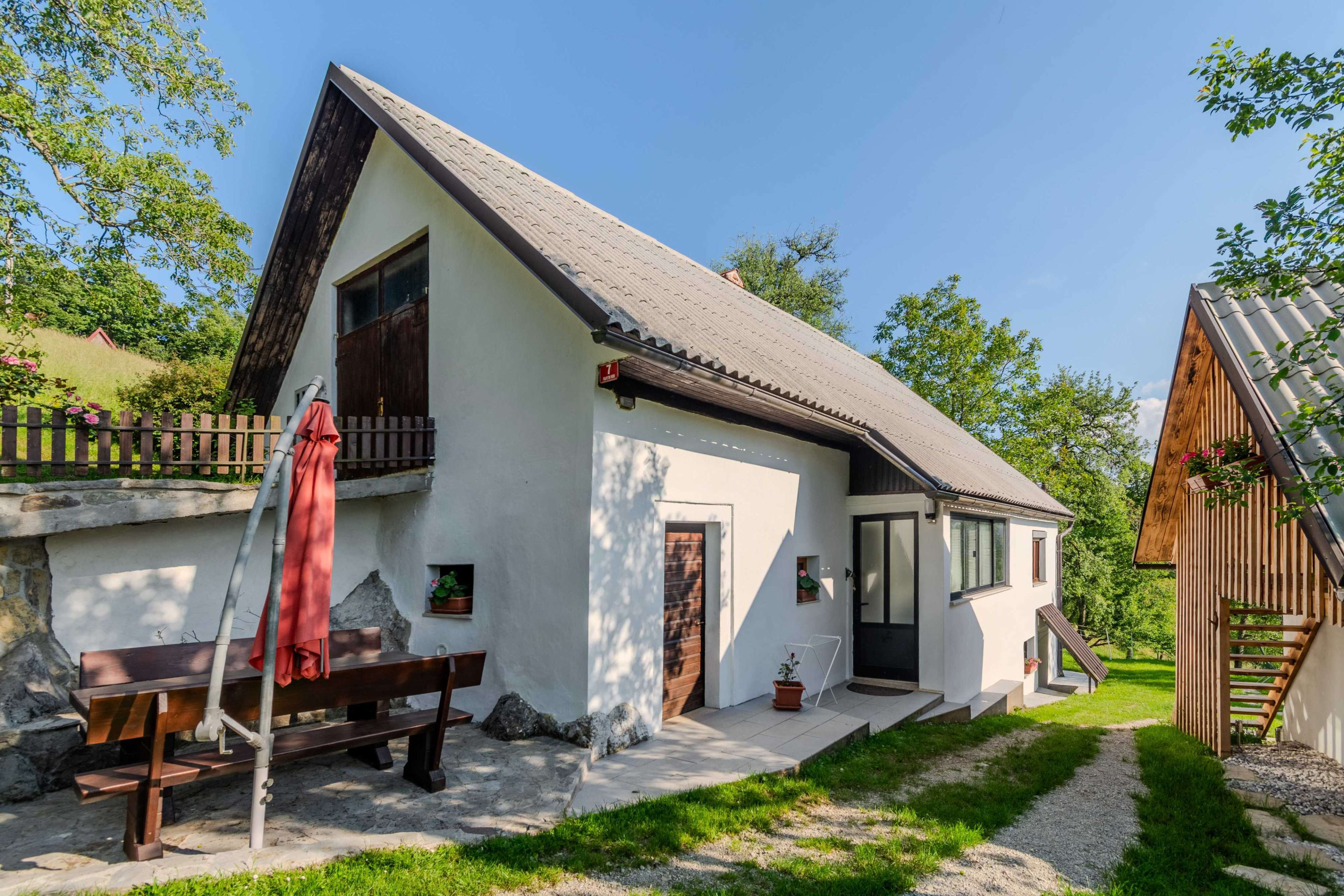 Alleinlage genießen: Ferienhaus mit großem Garten und Fernsicht