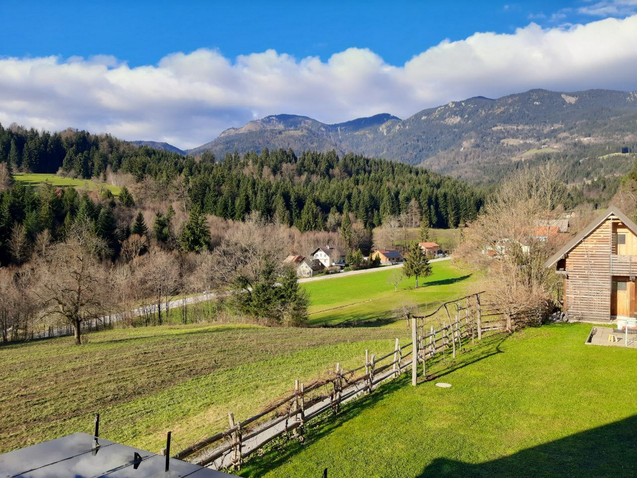 Ferienhaus mit Klima, WLAN, Grill & Garten