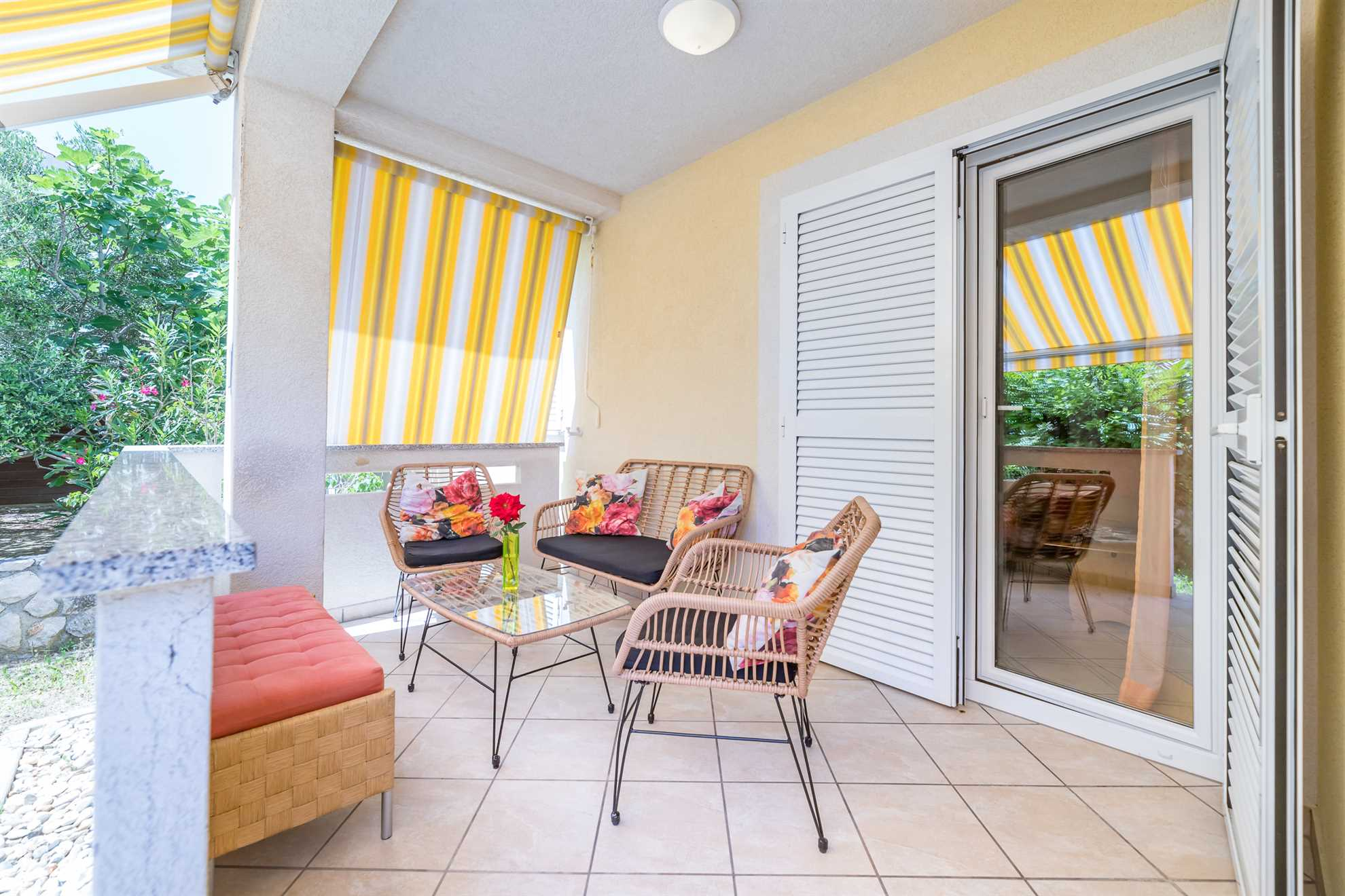 Freundliche 50 m² Erdgeschosswohnung für 4-5 Pers., ruhige Lage,Garten