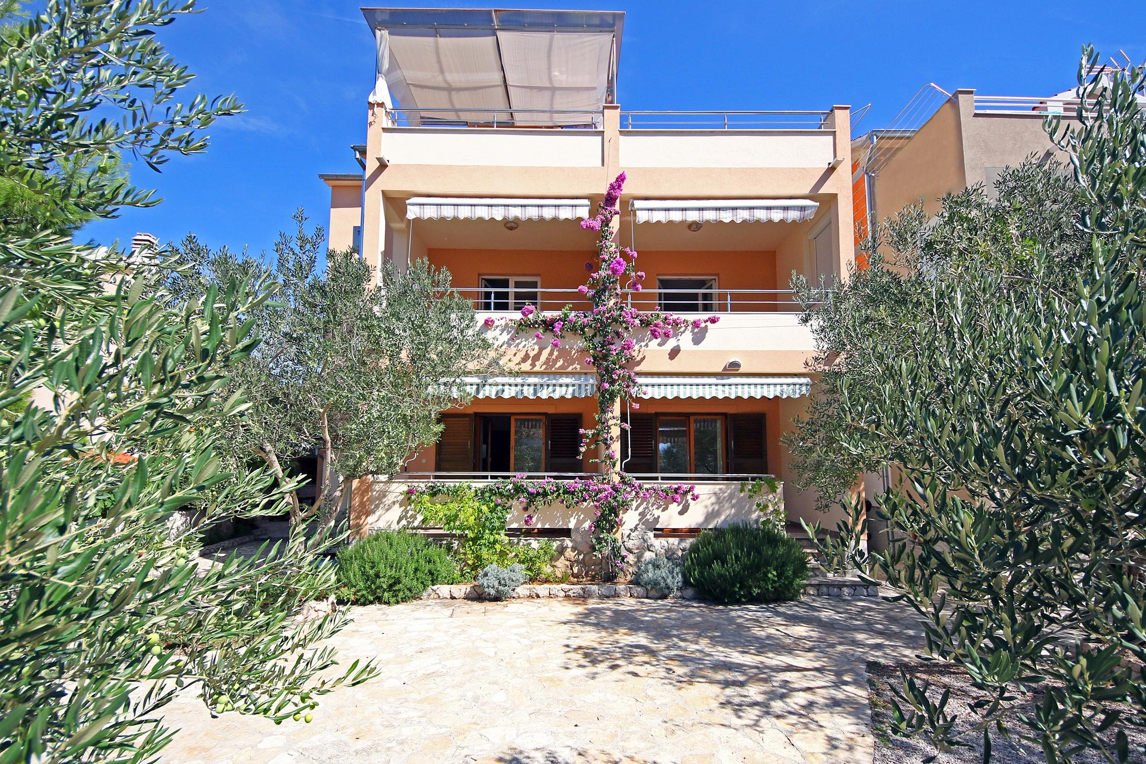 1-Zimmer-Ferienwohnung mit Terrasse Zaboric, Sibenik A-468-b