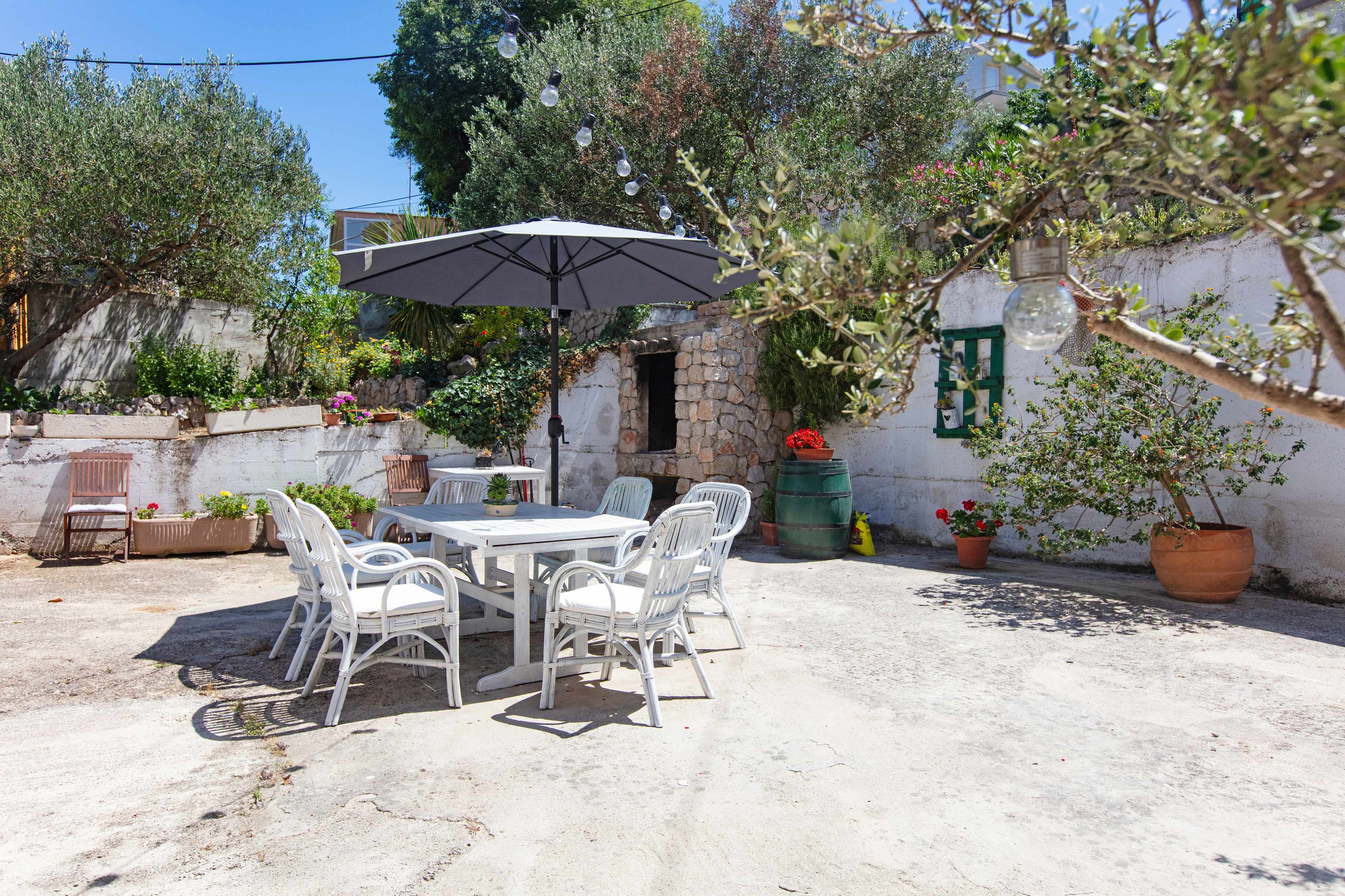 1-Zimmer-Ferienwohnung mit Balkon und Meerblick Tisno (Murter) A-815-b