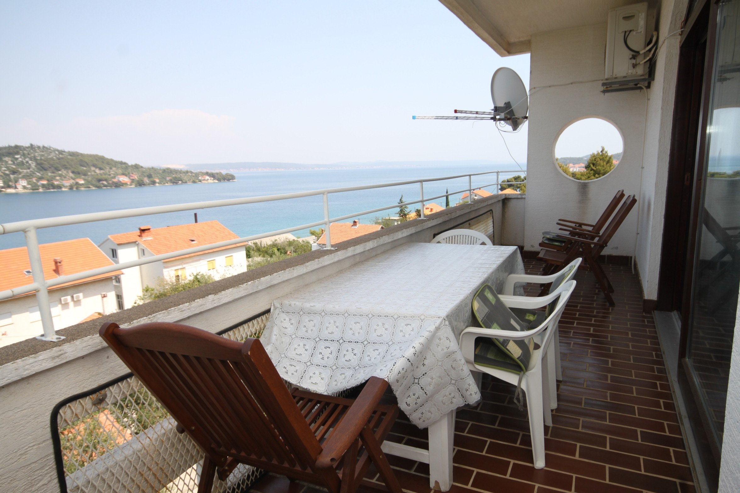 2-Zimmer-Ferienwohnung mit Terrasse und Meerblick Kali, Ugljan A-834-a