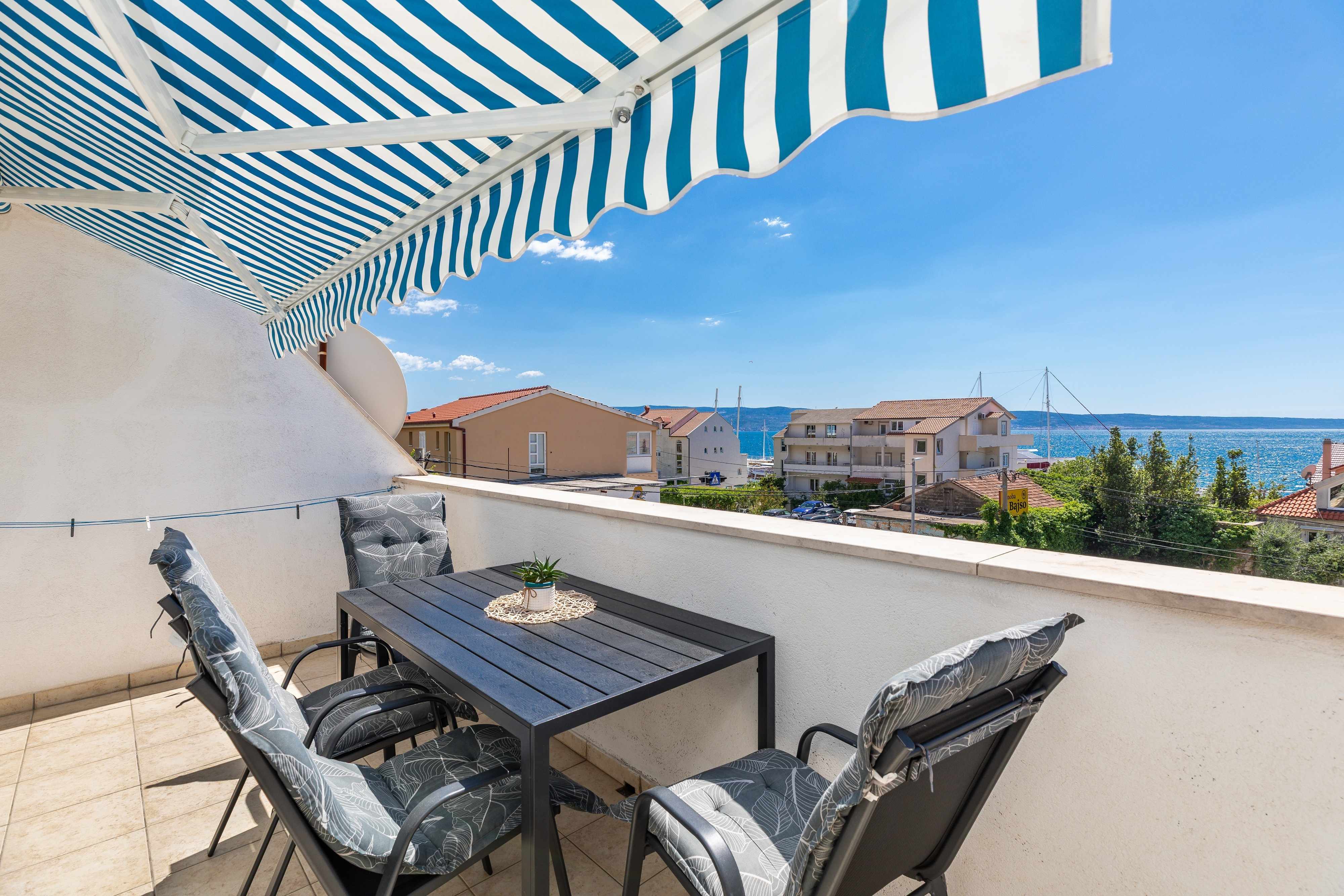 1-Zimmer-Ferienwohnung am Strand Sumpetar (Omis) A-2808-b