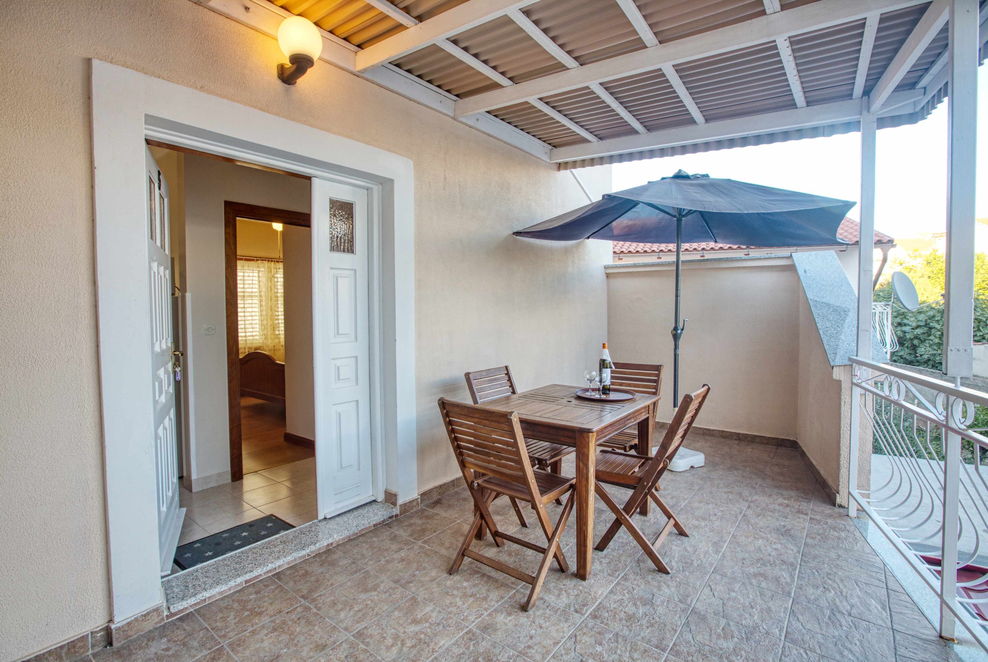 1-Zimmer-Ferienwohnung am Strand Brodarica, Sibenik A-4194-e