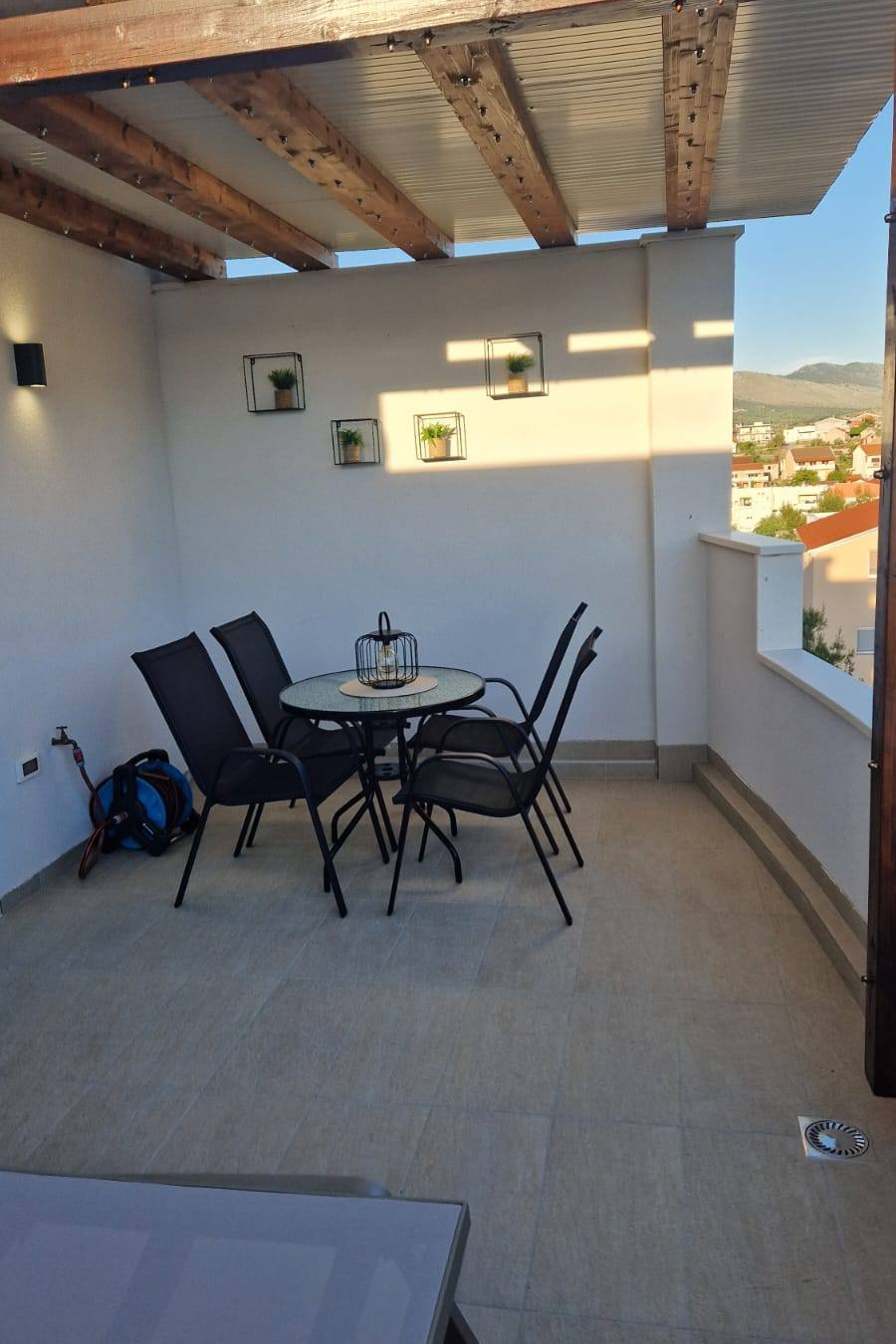 1-Zimmer-Ferienwohnung mit Terrasse und Meerblick Grebastica, Sibenik