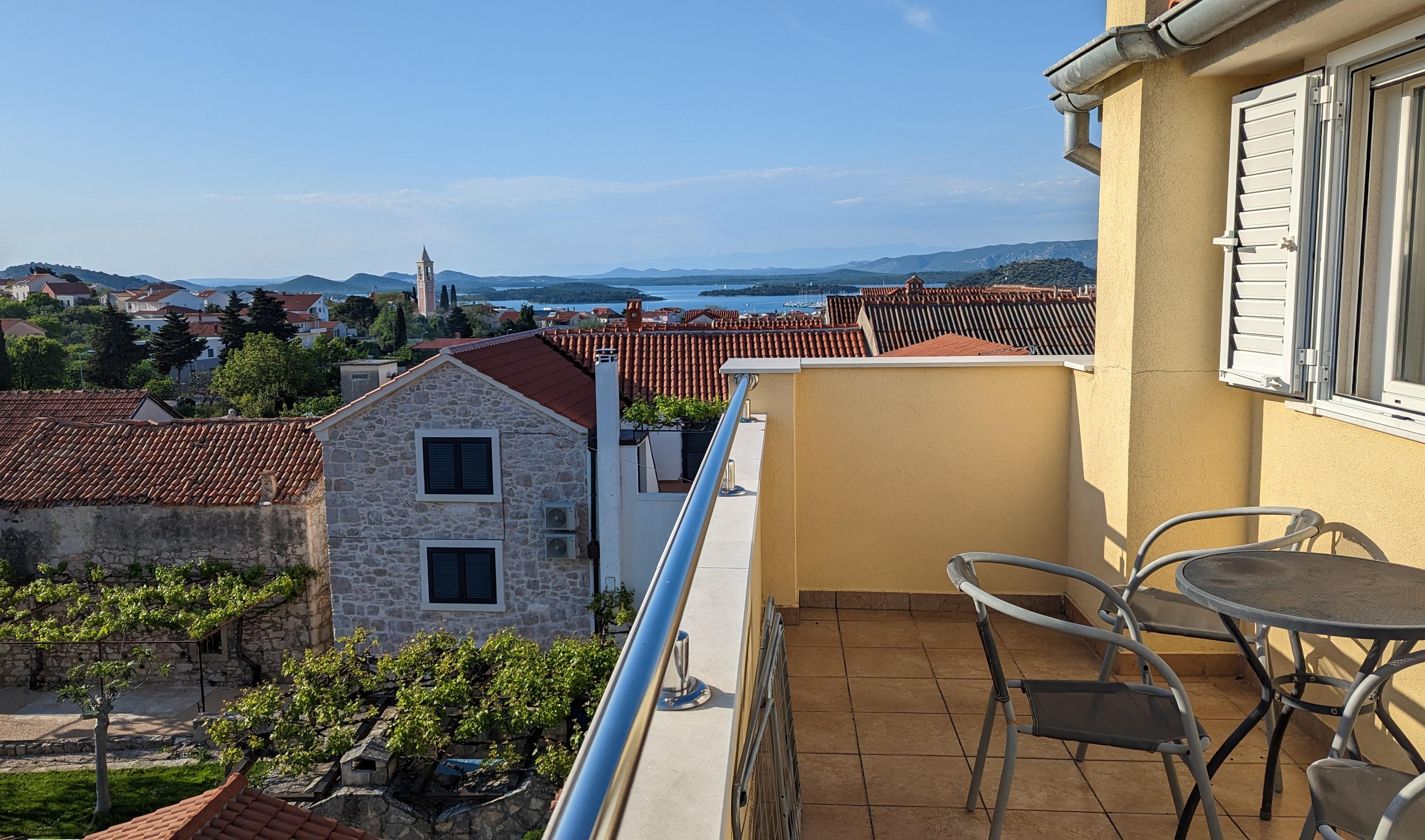 1-Zimmer-Ferienwohnung mit Terrasse und Meerblick Murter A-5100-a