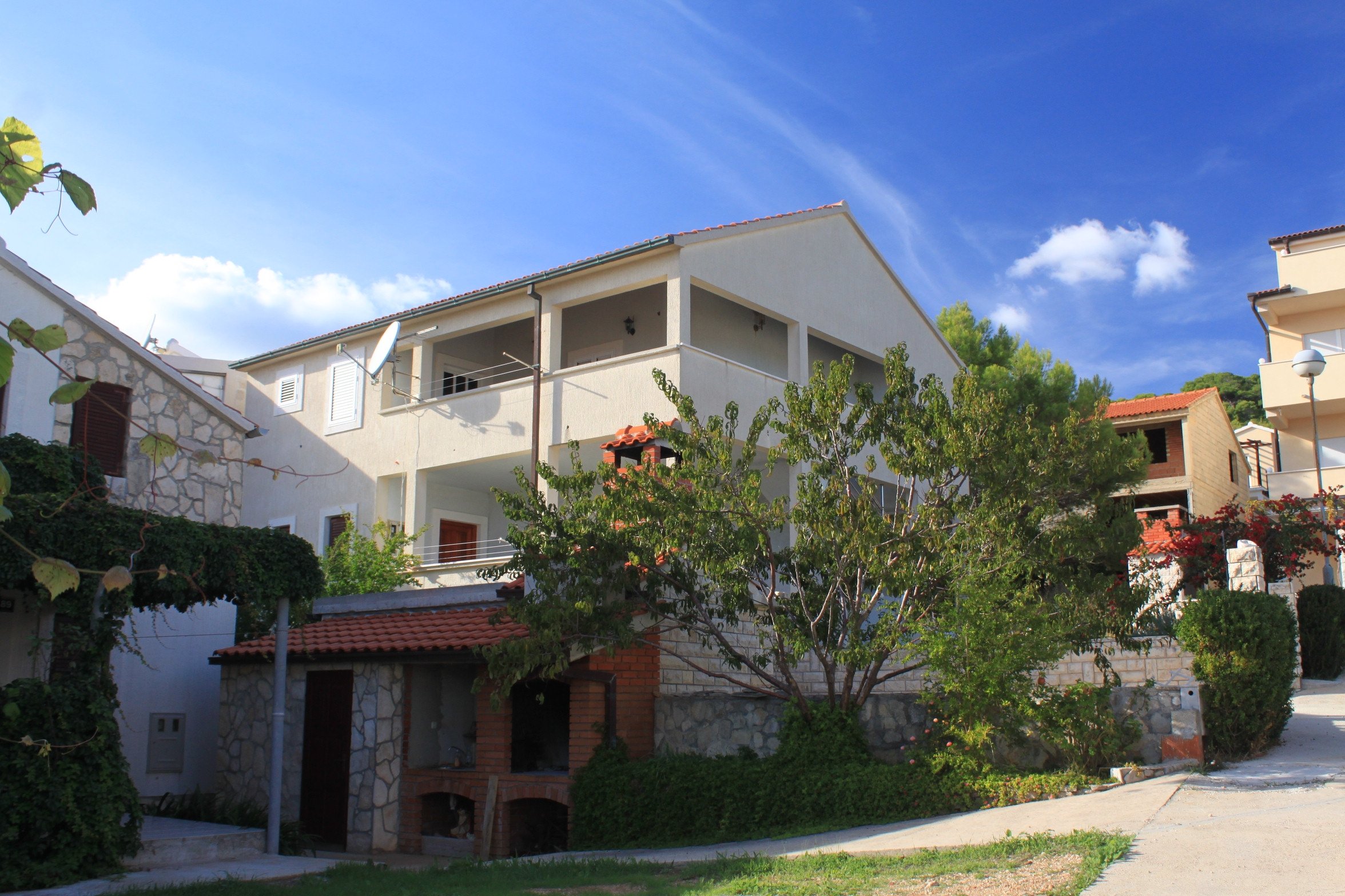 2-Zimmer-Ferienwohnung mit Terrasse und Meerblick Milna (Vis) A-8896-a