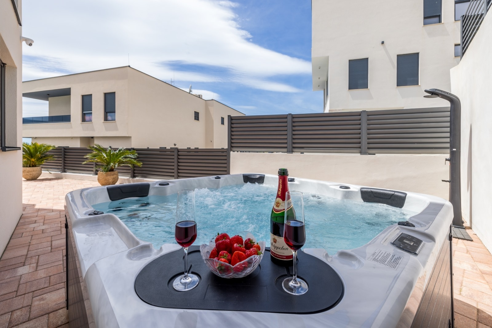 4-Zimmer-Haus mit Terrasse und Meerblick Vodice K-25085