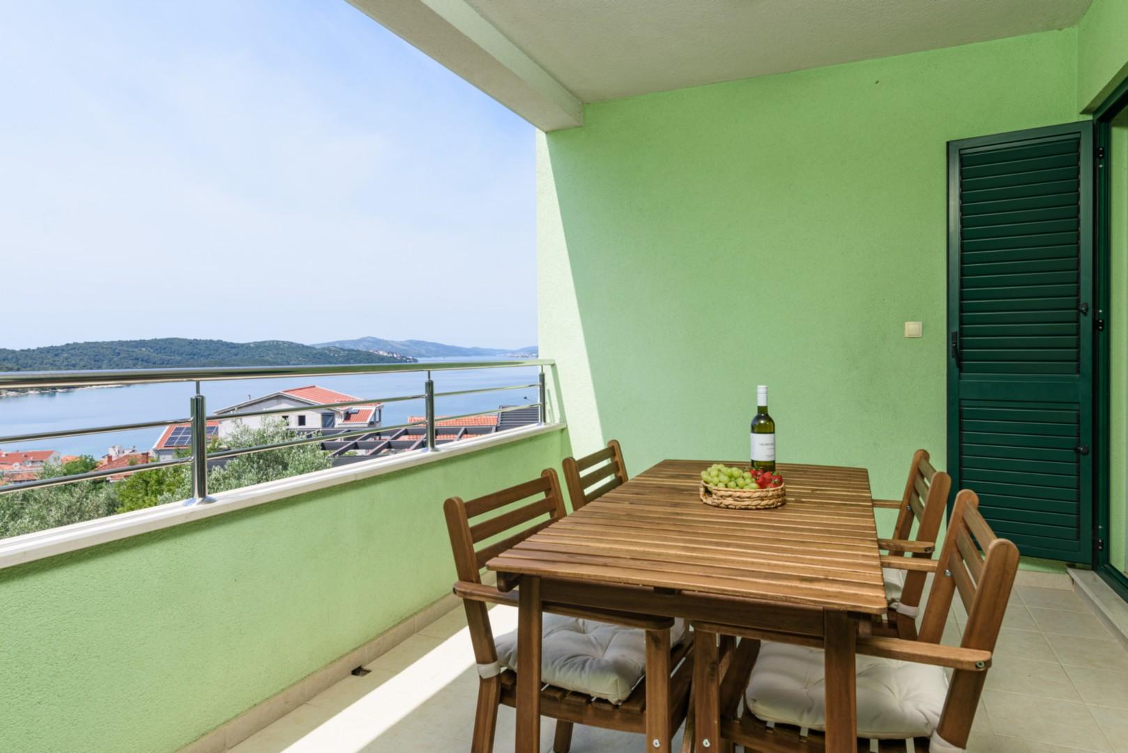 Schöne Ferienwohnung mit Meerblick in Strandnähe