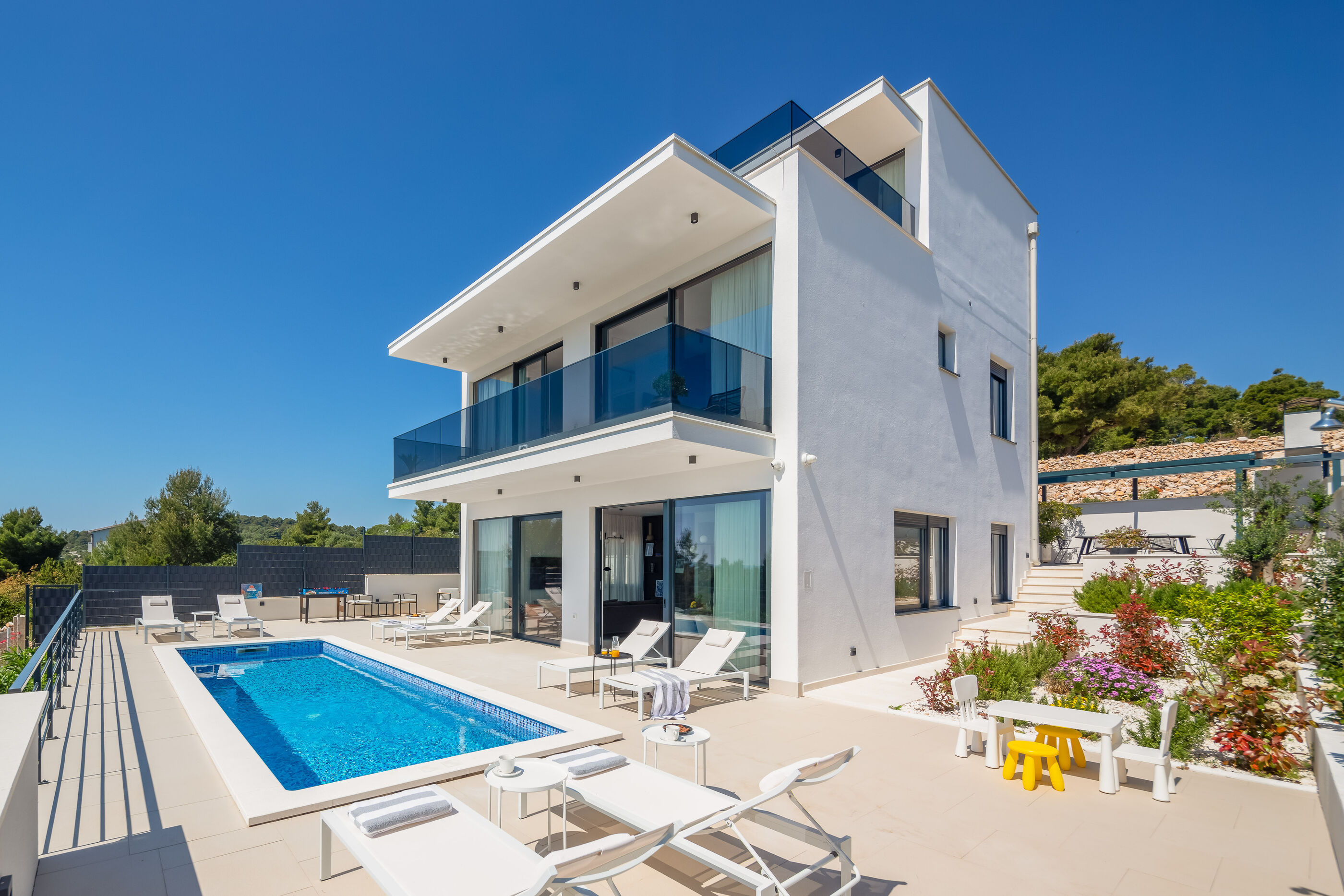 Haus in Okrug Gornji mit Klima, Sat-TV, Meerblick