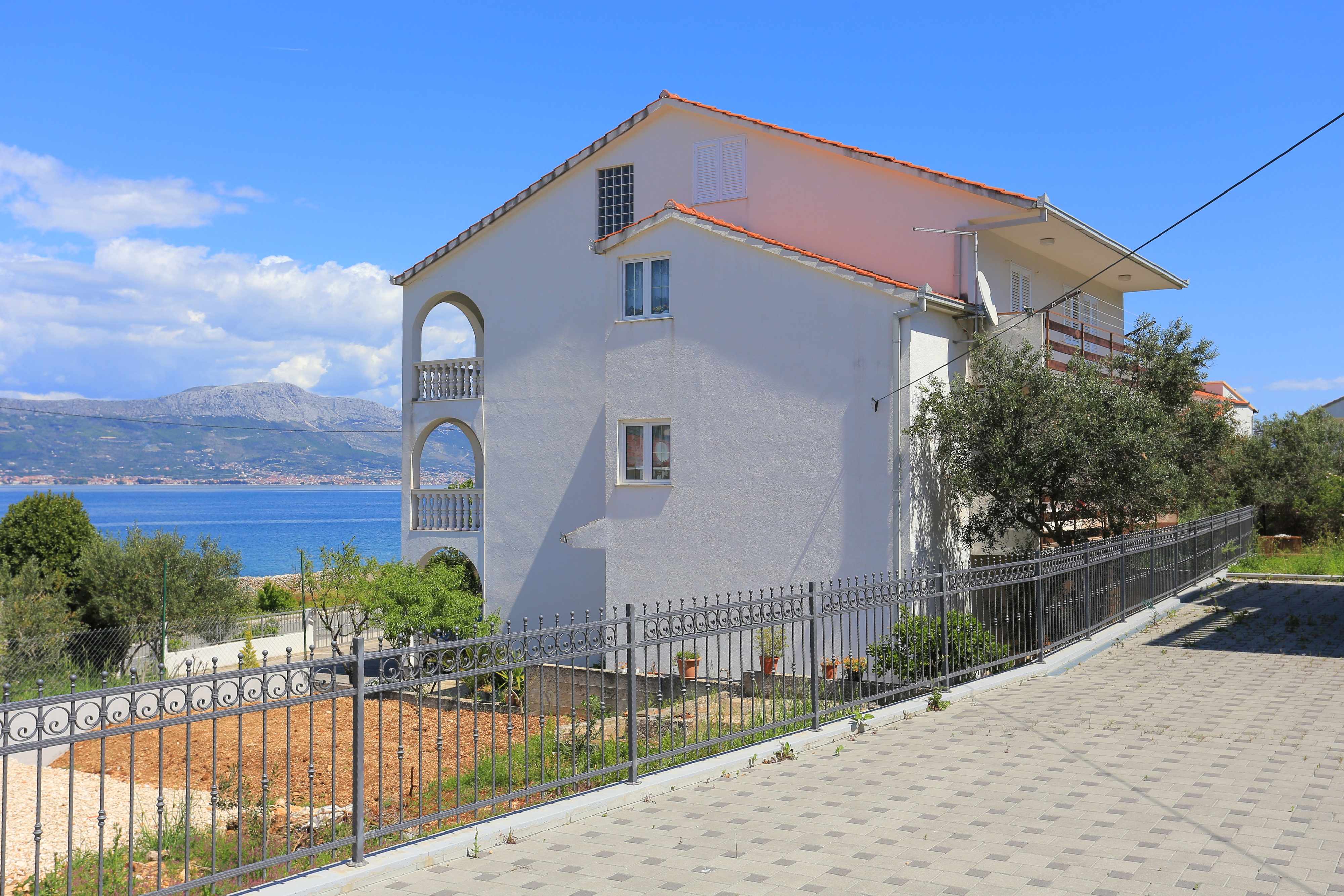 Studio Appartement am Strand Arbanija, Ciovo AS-19527-a