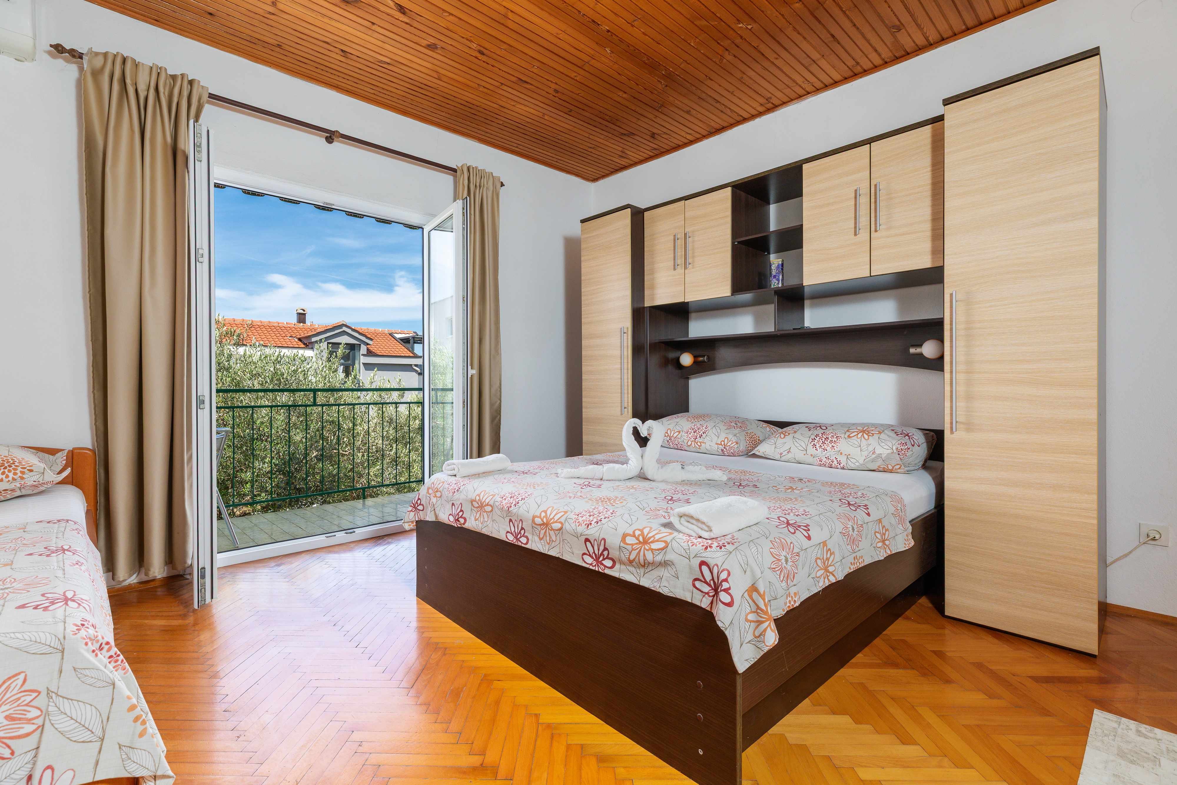 2-Zimmer-Ferienwohnung mit Balkon und Meerblick Tucepi, Makarska A-220