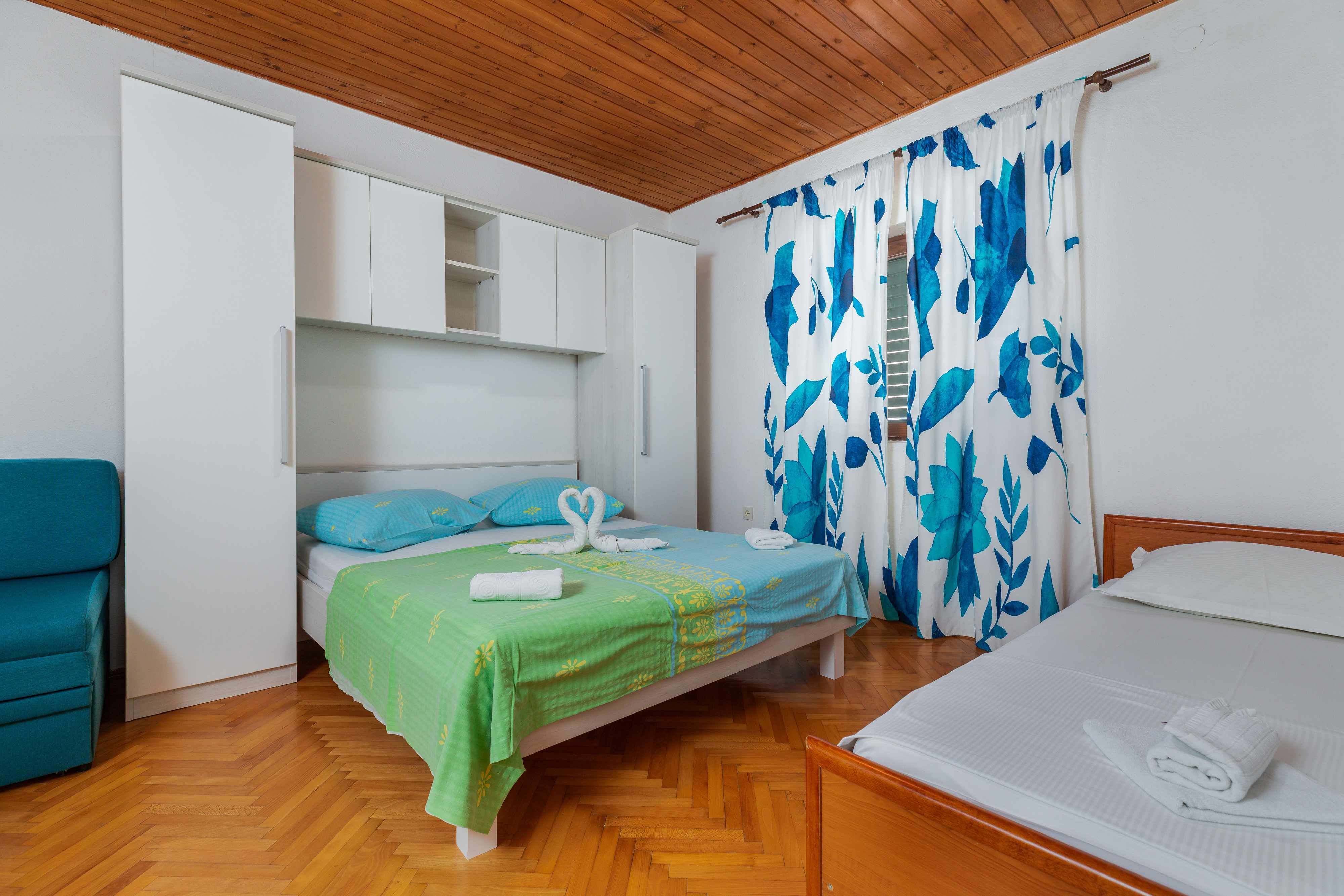 1-Zimmer-Ferienwohnung mit Balkon Tucepi, Makarska A-22005-c
