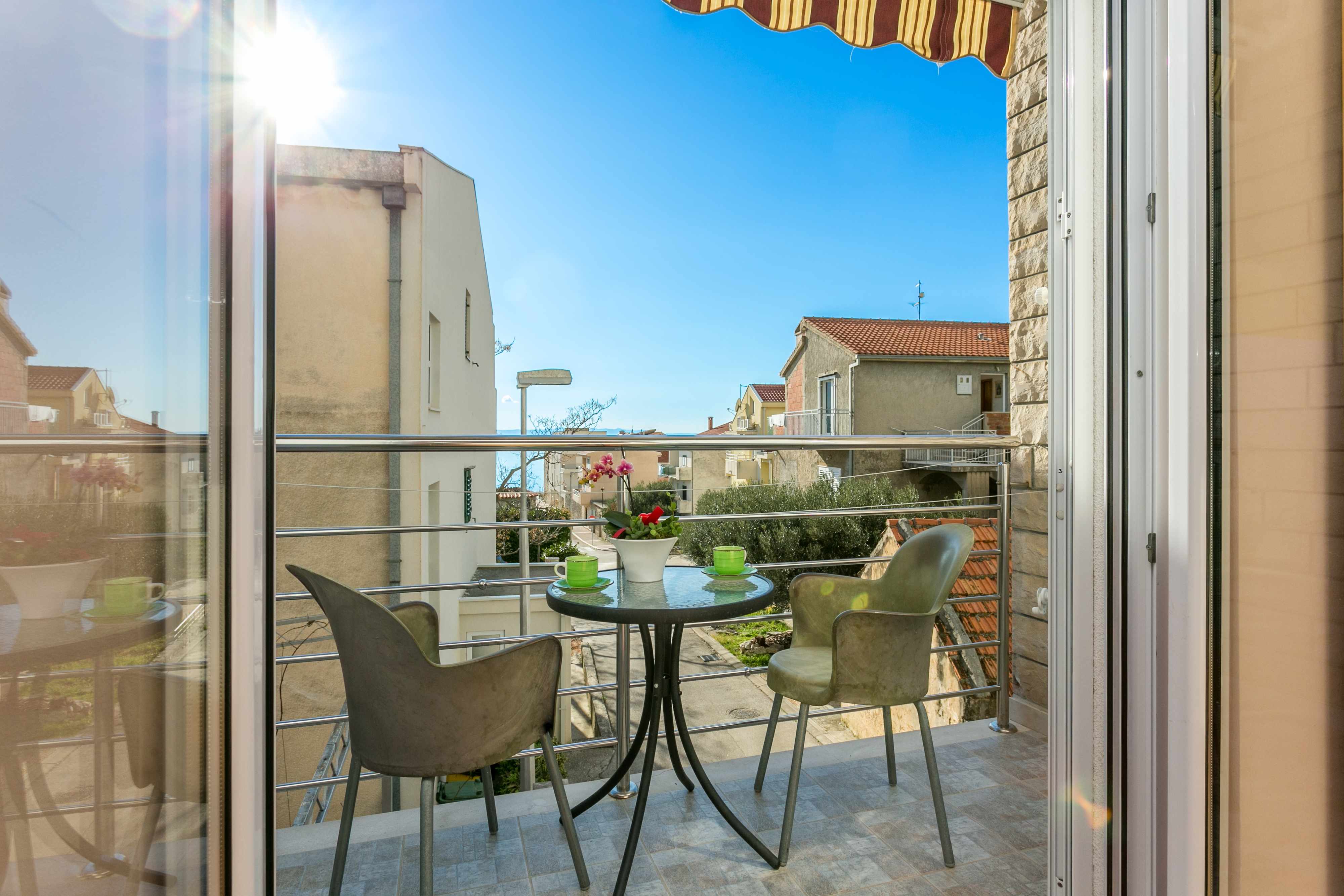 2-Zimmer-Ferienwohnung mit Balkon Tucepi, Makarska A-22384-d