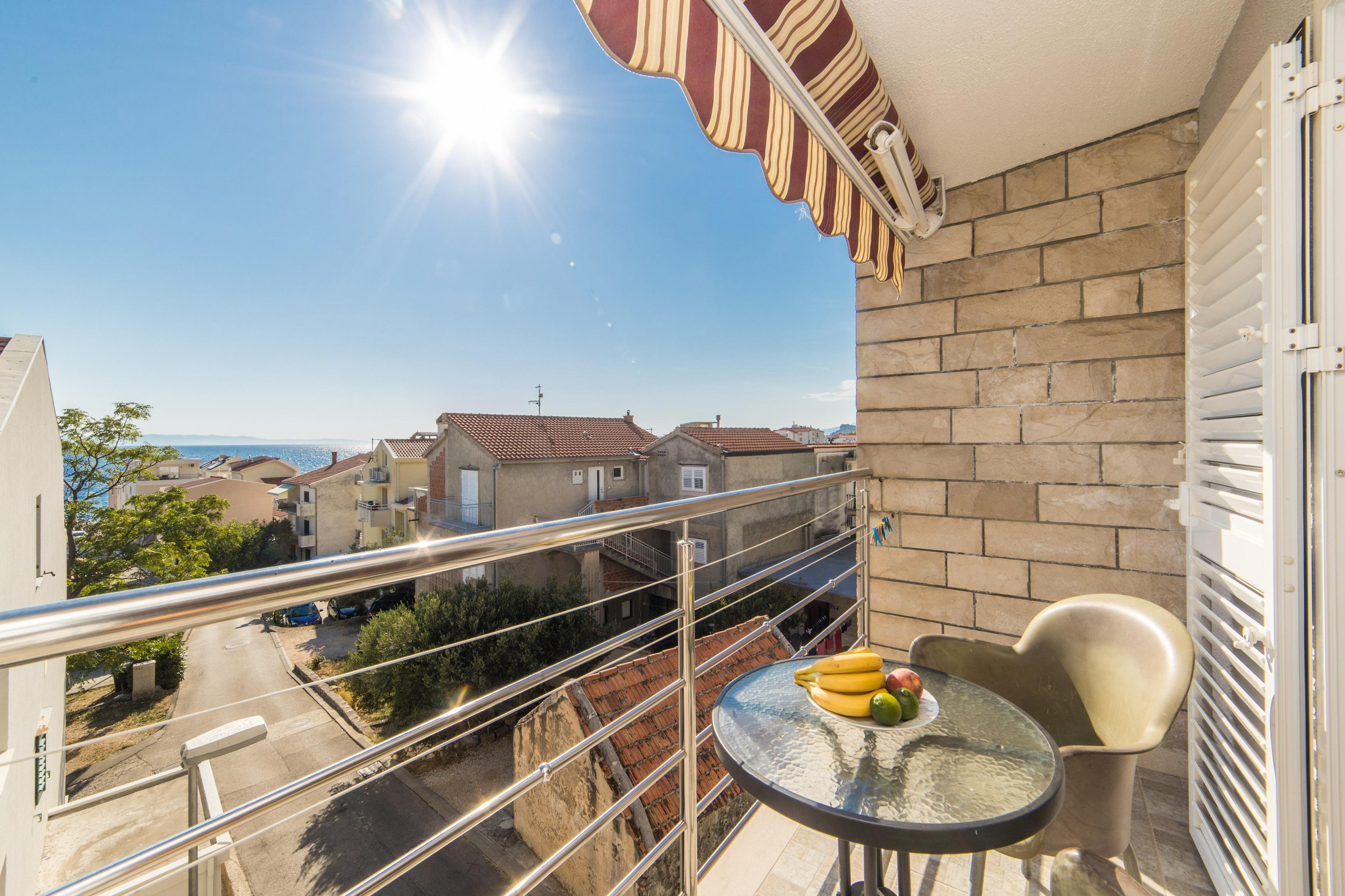 2-Zimmer-Ferienwohnung mit Balkon und Meerblick Tucepi, Makarska A-223