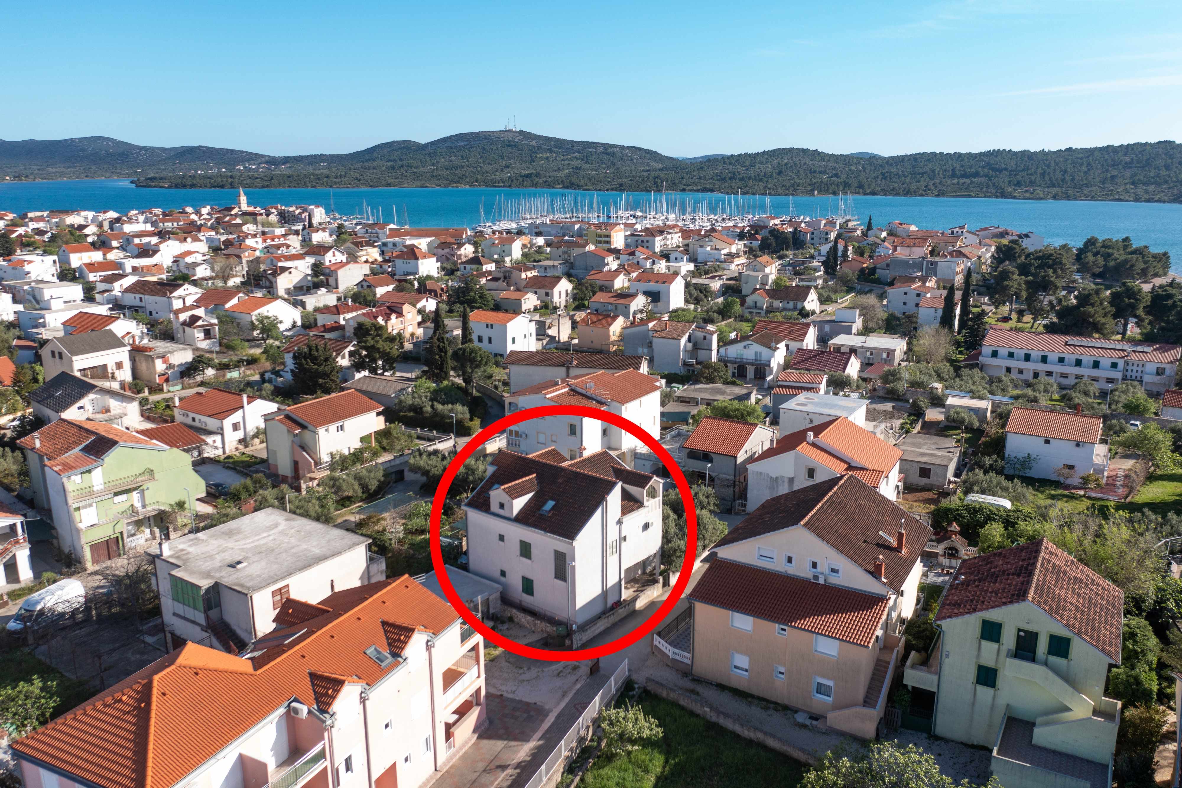 1-Zimmer-Ferienwohnung mit Klima Pirovac, Sibenik A-22567-d