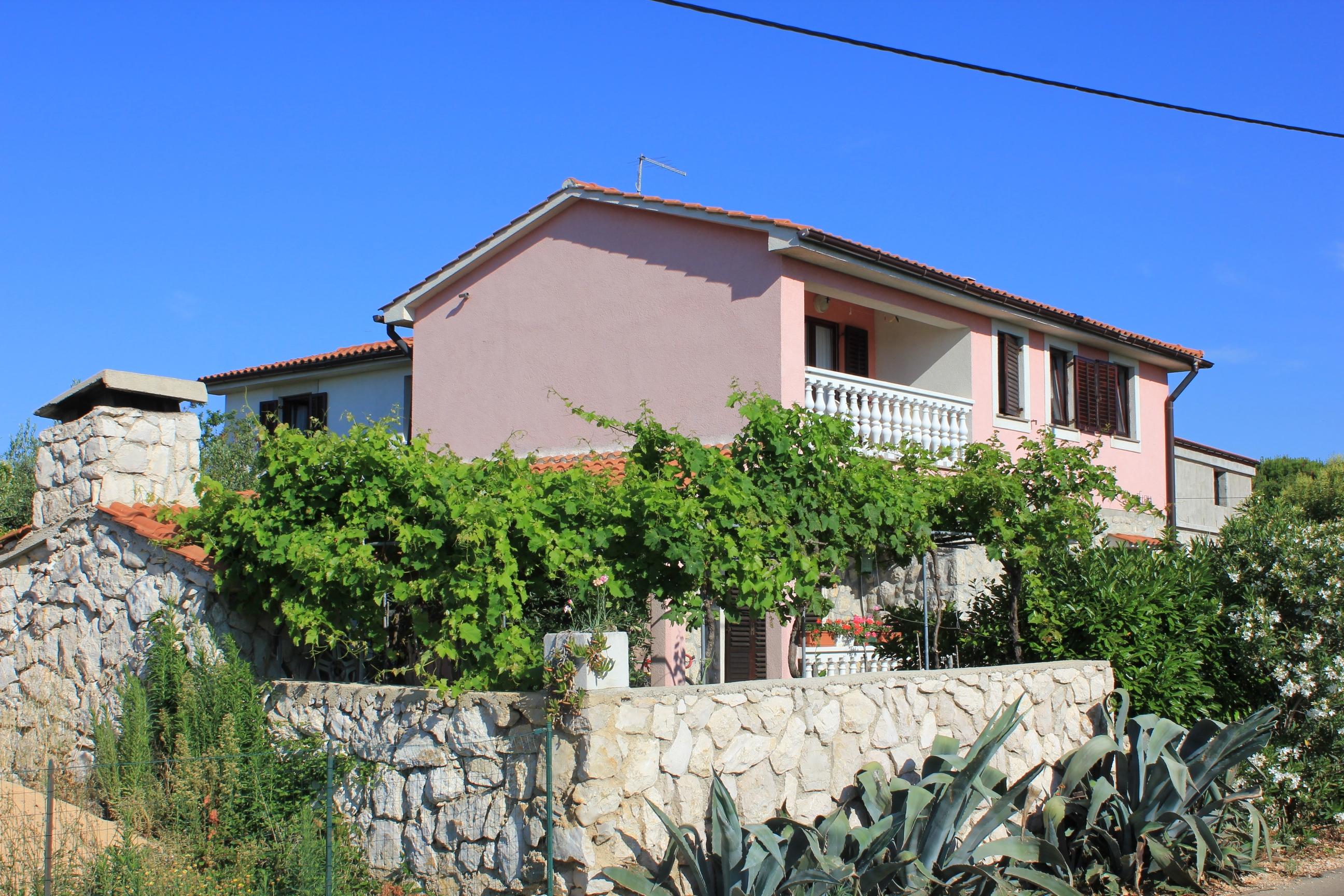 1-Zimmer-Ferienwohnung mit Balkon und Meerblick Punta kriza, Cres A-38