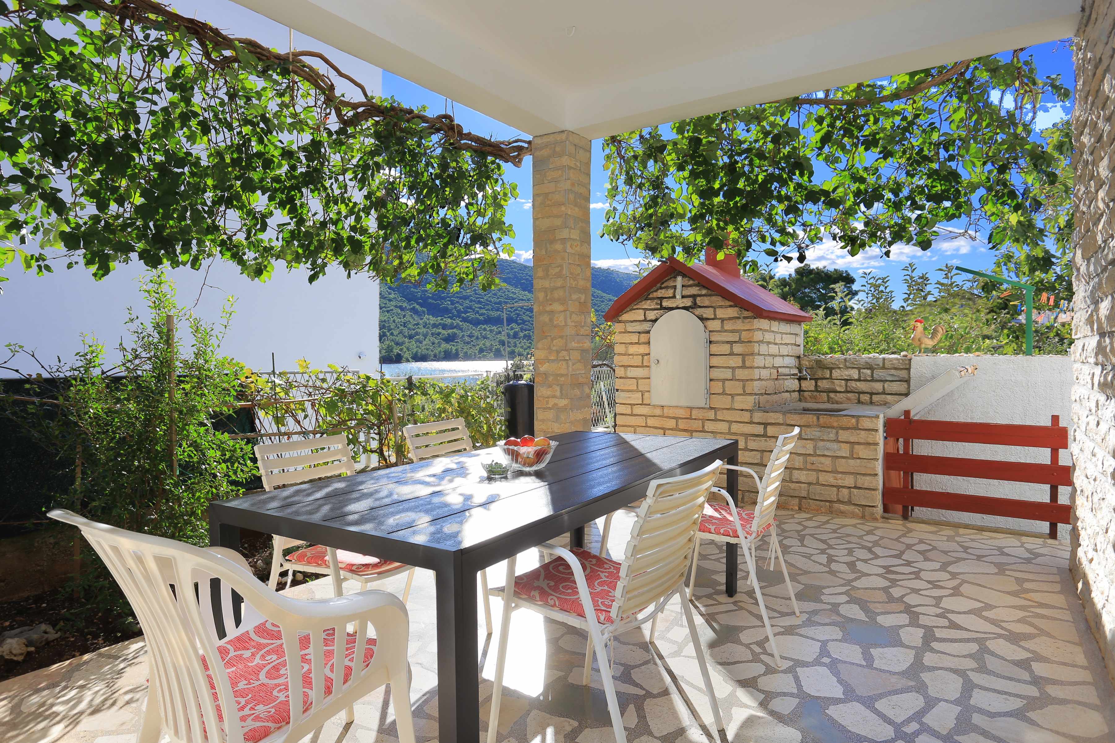 1-Zimmer-Ferienwohnung am Strand Grebastica, Sibenik A-471-d