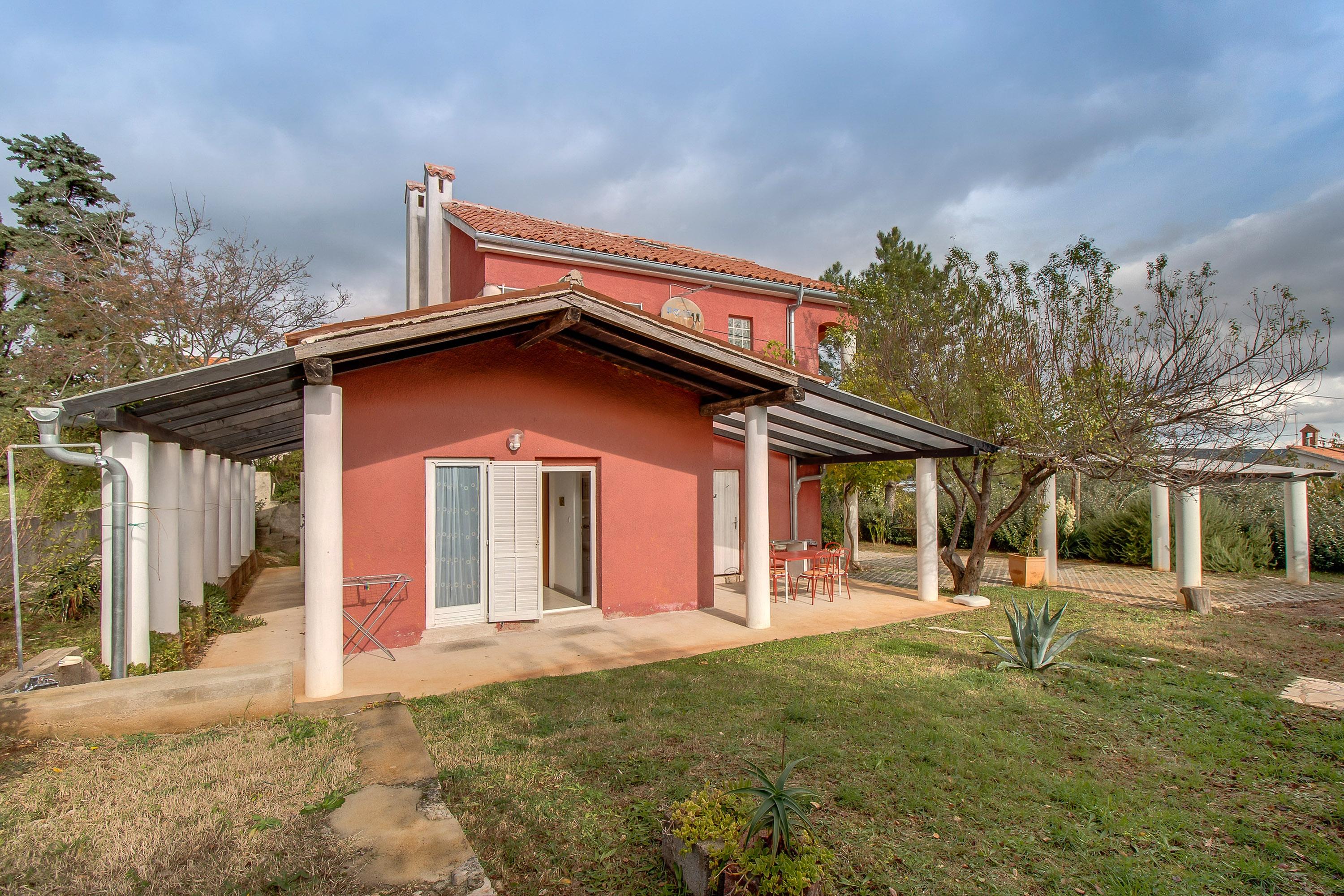 1-Zimmer-Ferienwohnung mit Terrasse und Meerblick Nerezine, Losinj A-2
